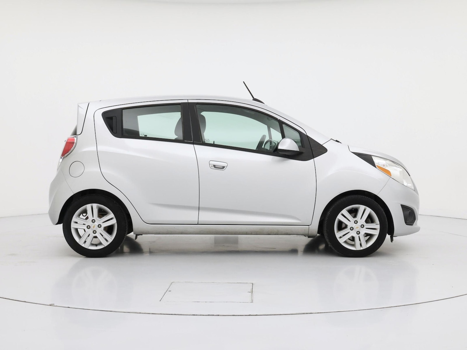2015 Chevrolet Spark LS - Photo 8