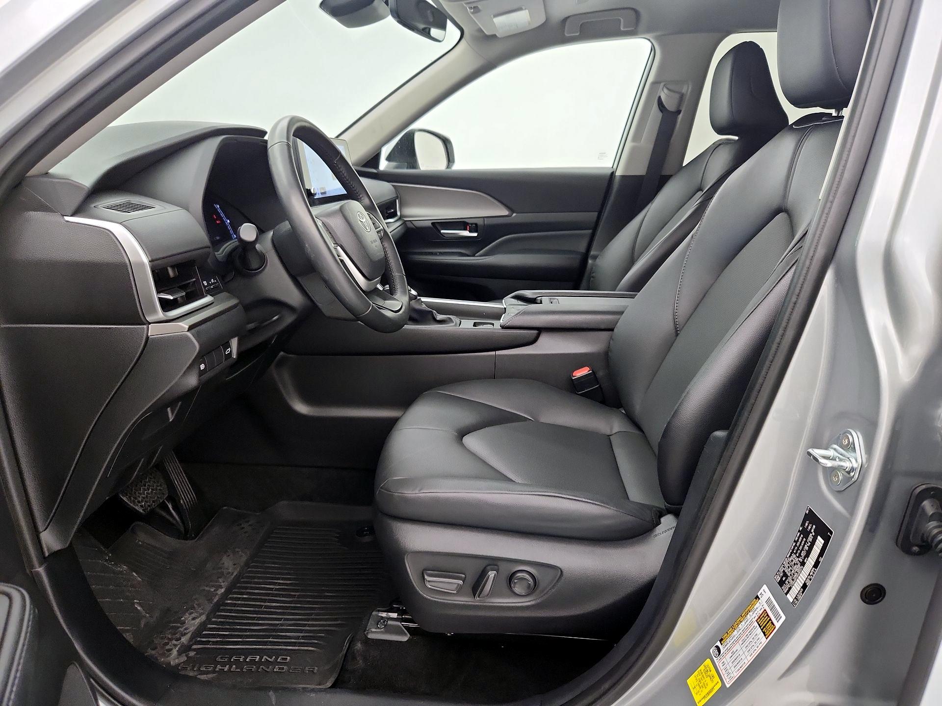 Thumbnail: 2024 Toyota Grand Highlander - 11