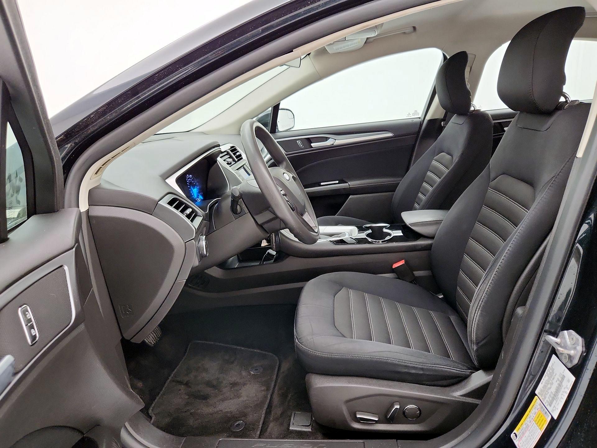 Thumbnail: 2014 Ford Fusion - 11