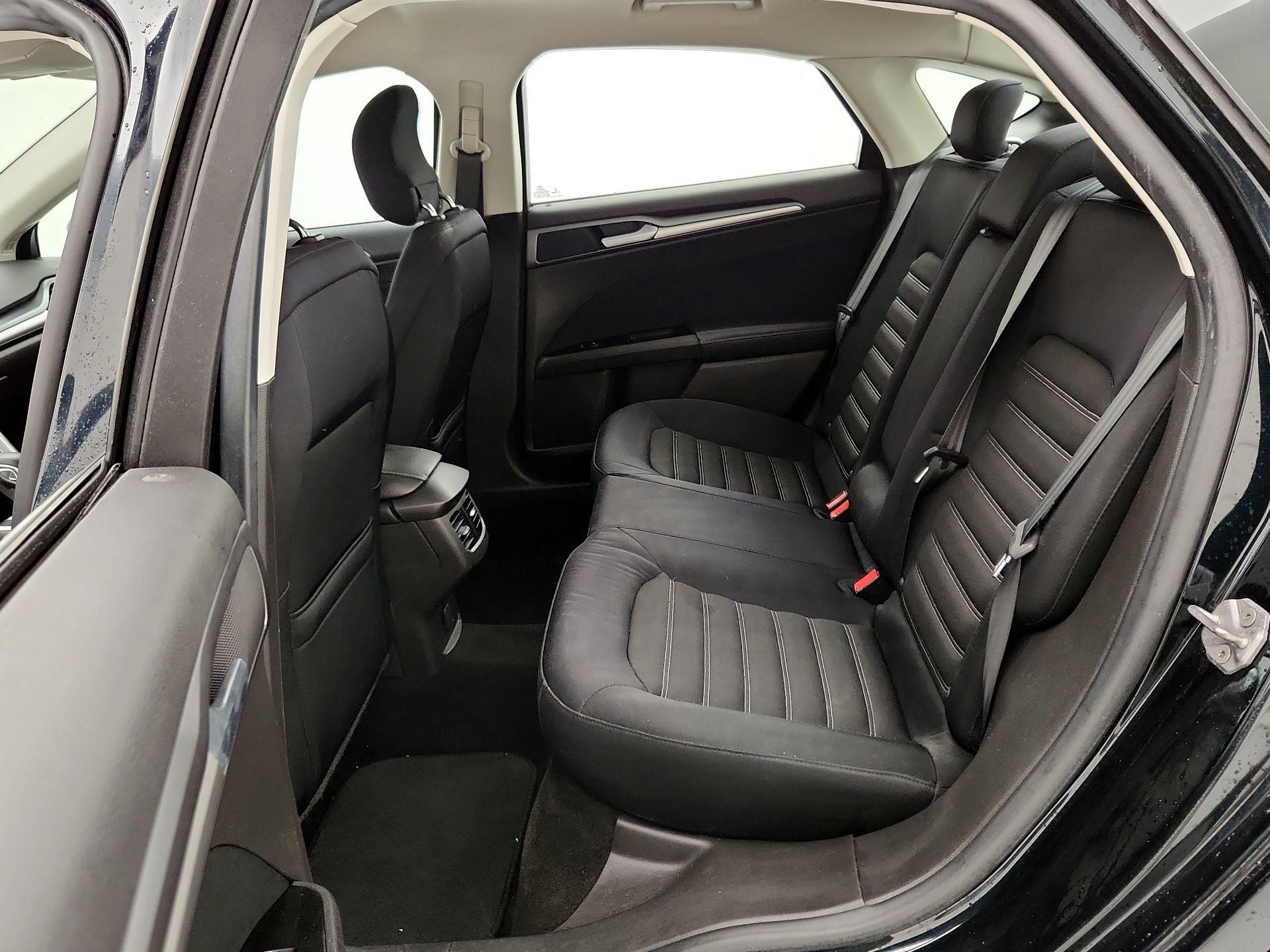 Thumbnail: 2014 Ford Fusion - 18