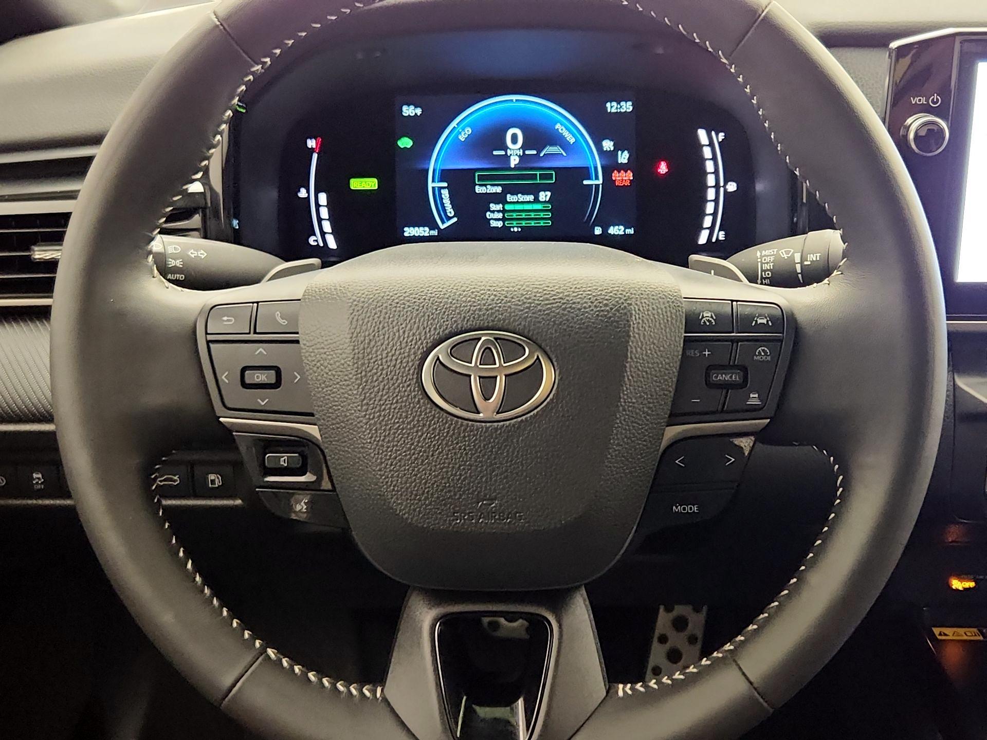 Thumbnail: 2025 Toyota Camry - 10