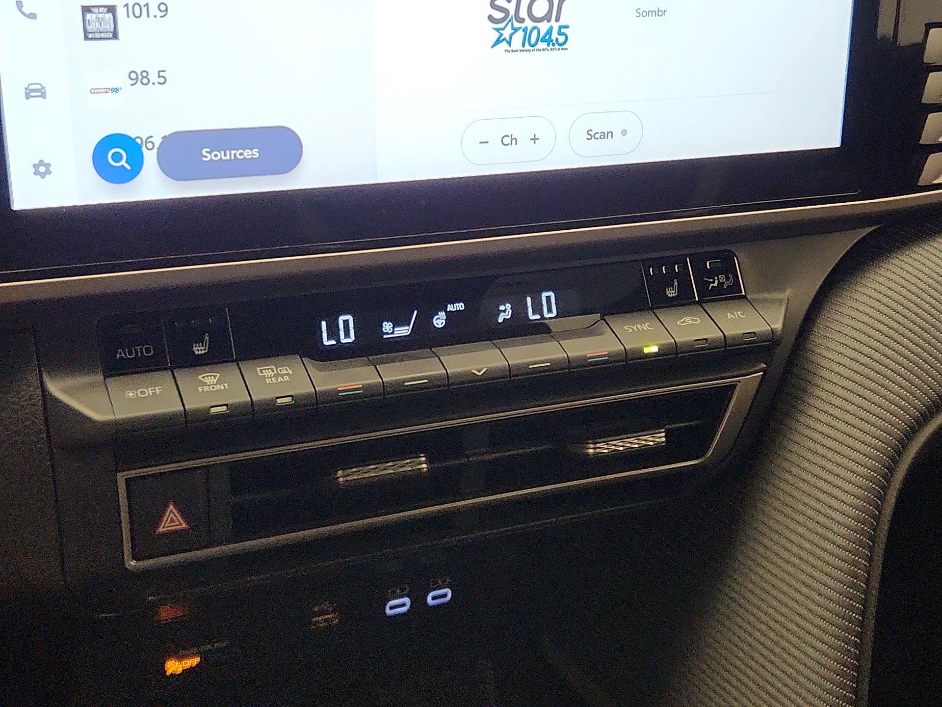 Thumbnail: 2025 Toyota Camry - 17