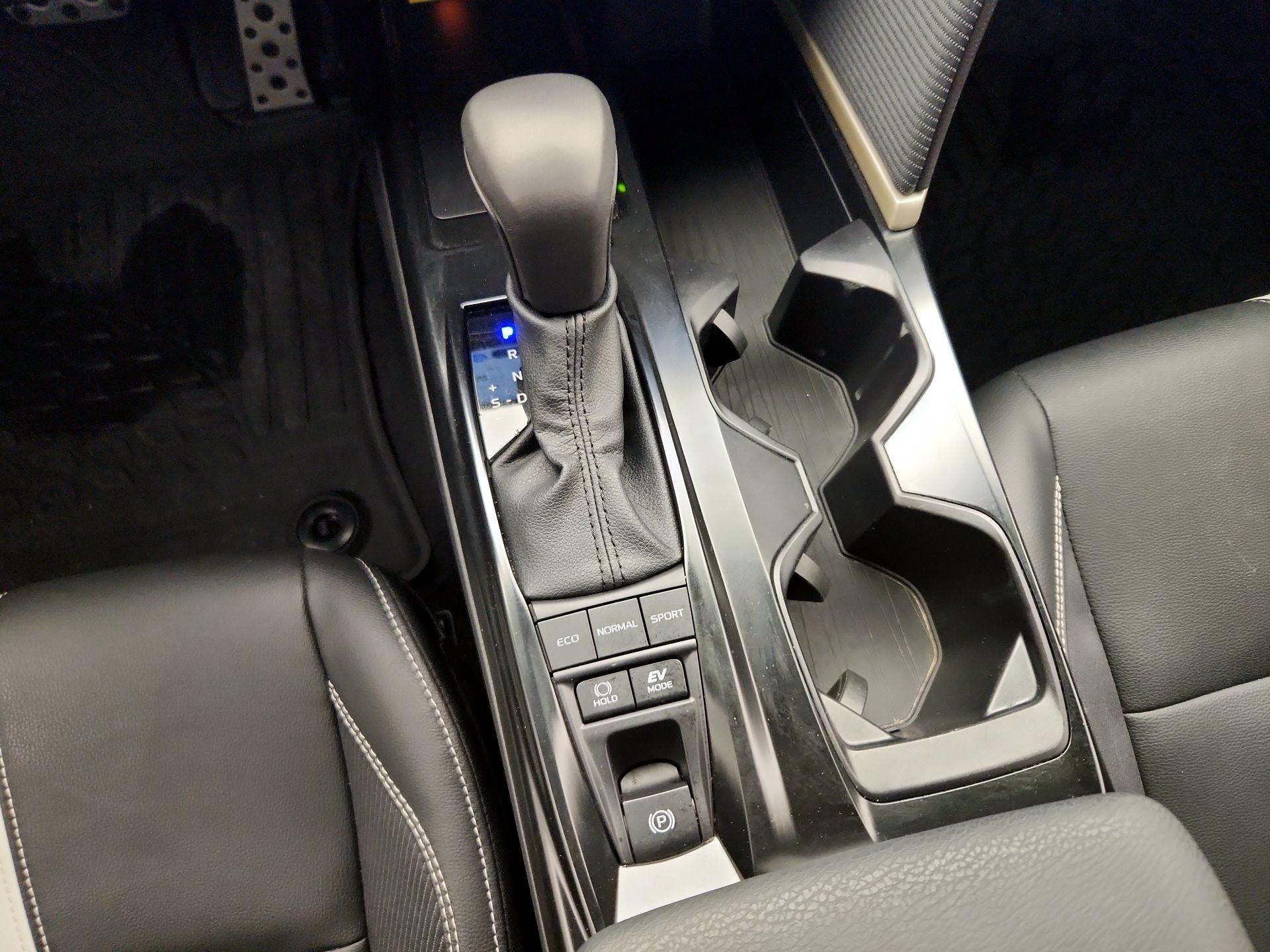 Thumbnail: 2025 Toyota Camry - 18