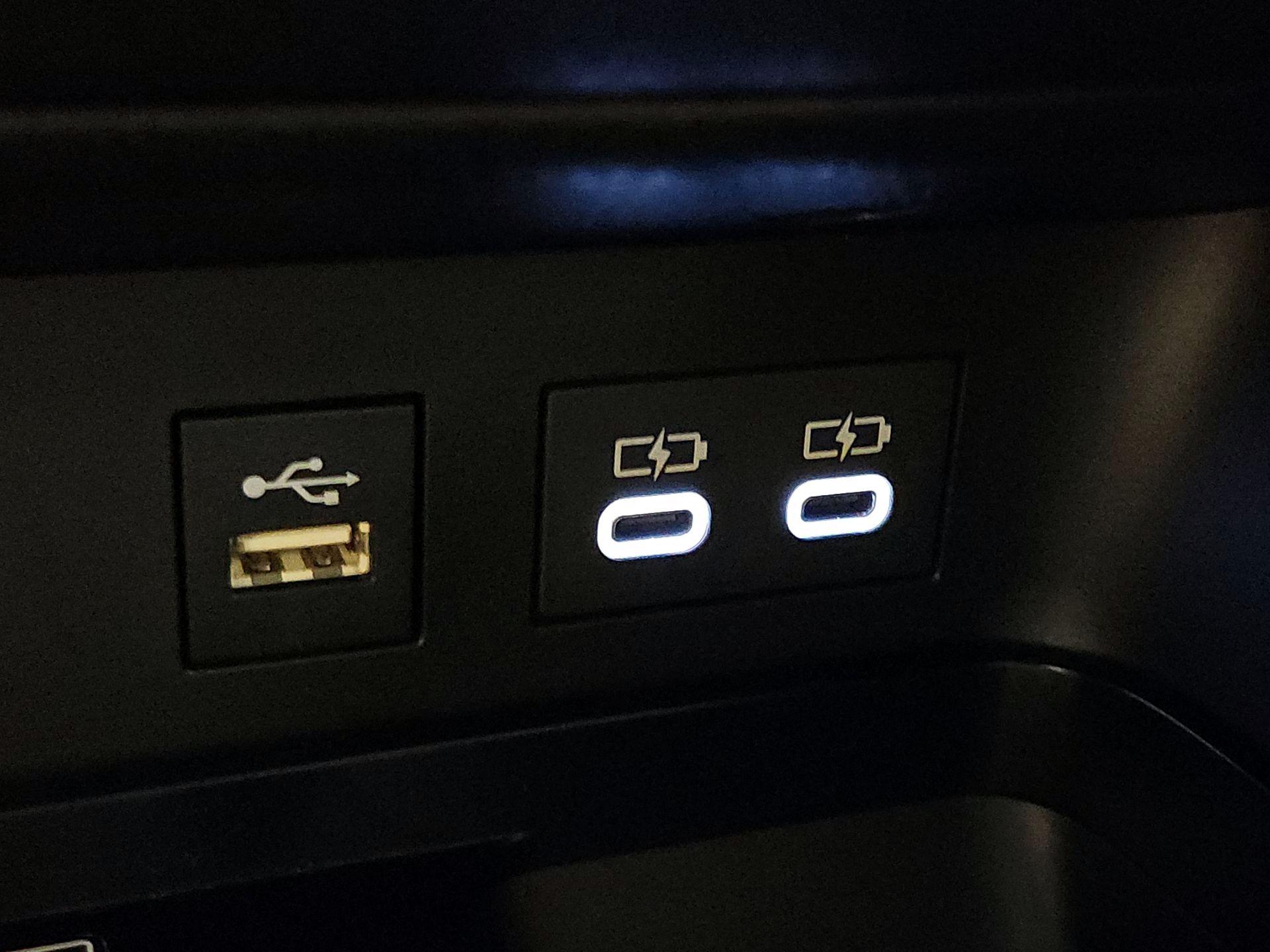 Thumbnail: 2025 Toyota Camry - 19