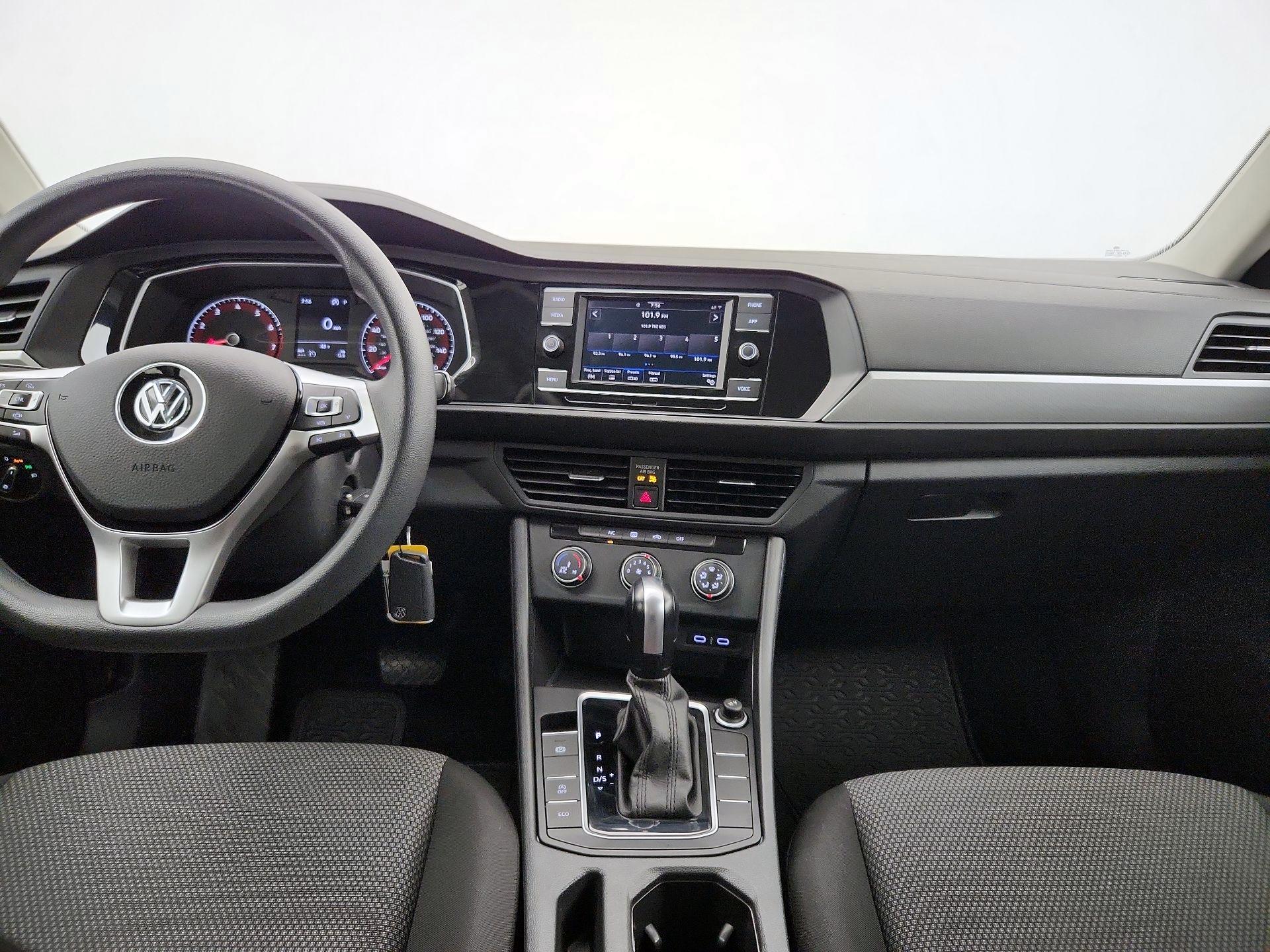 Thumbnail: 2021 Volkswagen Jetta - 9