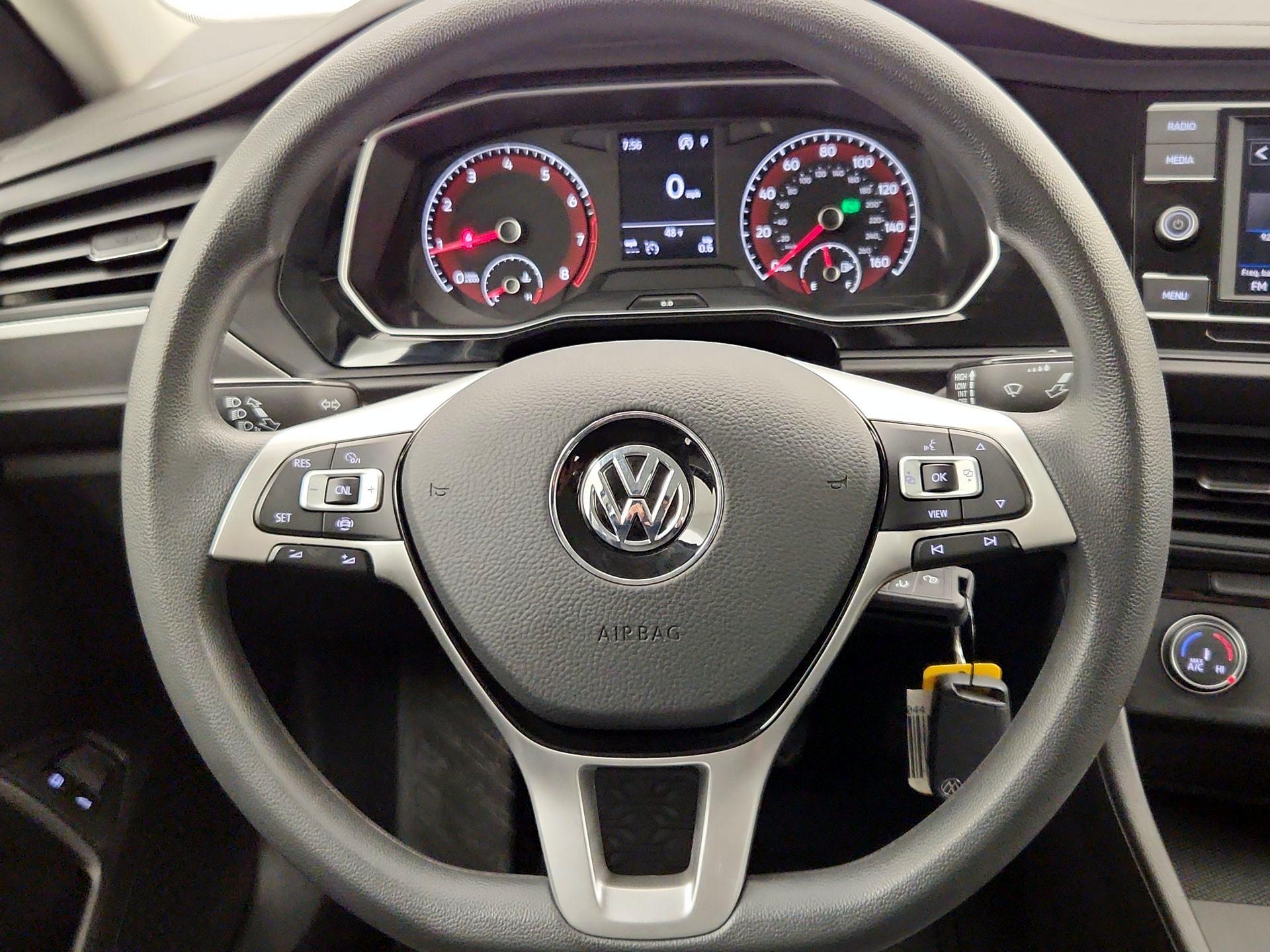 Thumbnail: 2021 Volkswagen Jetta - 10