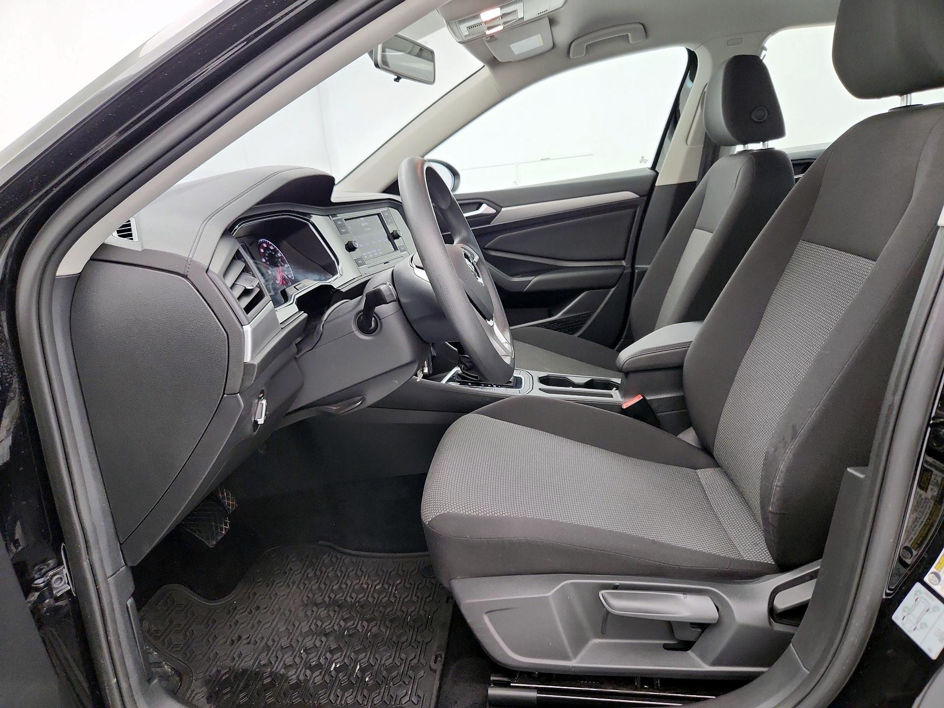 Thumbnail: 2021 Volkswagen Jetta - 11