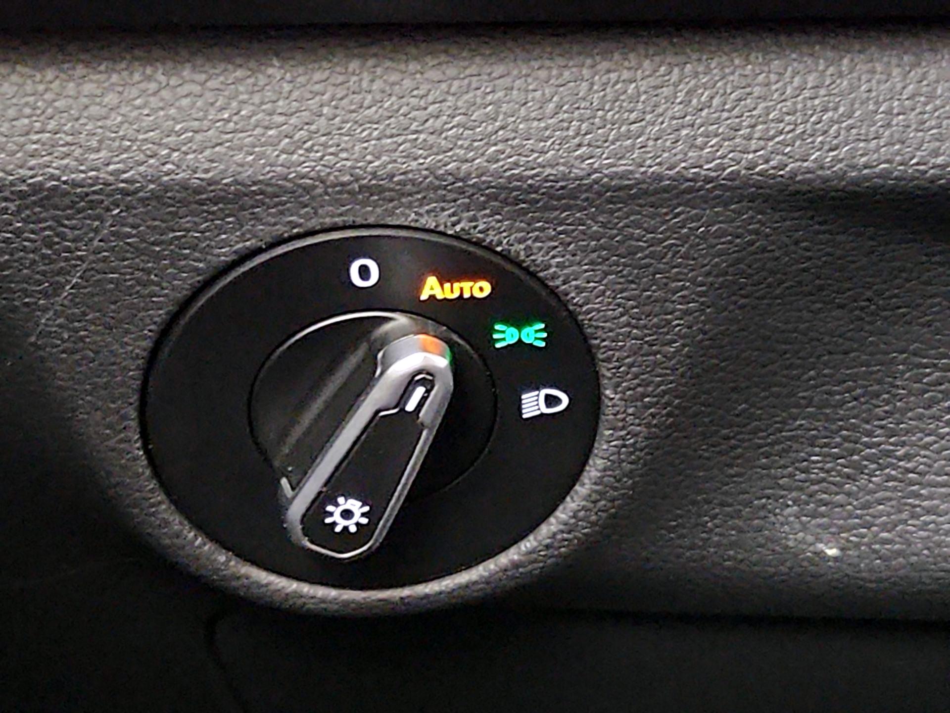 Thumbnail: 2021 Volkswagen Jetta - 13