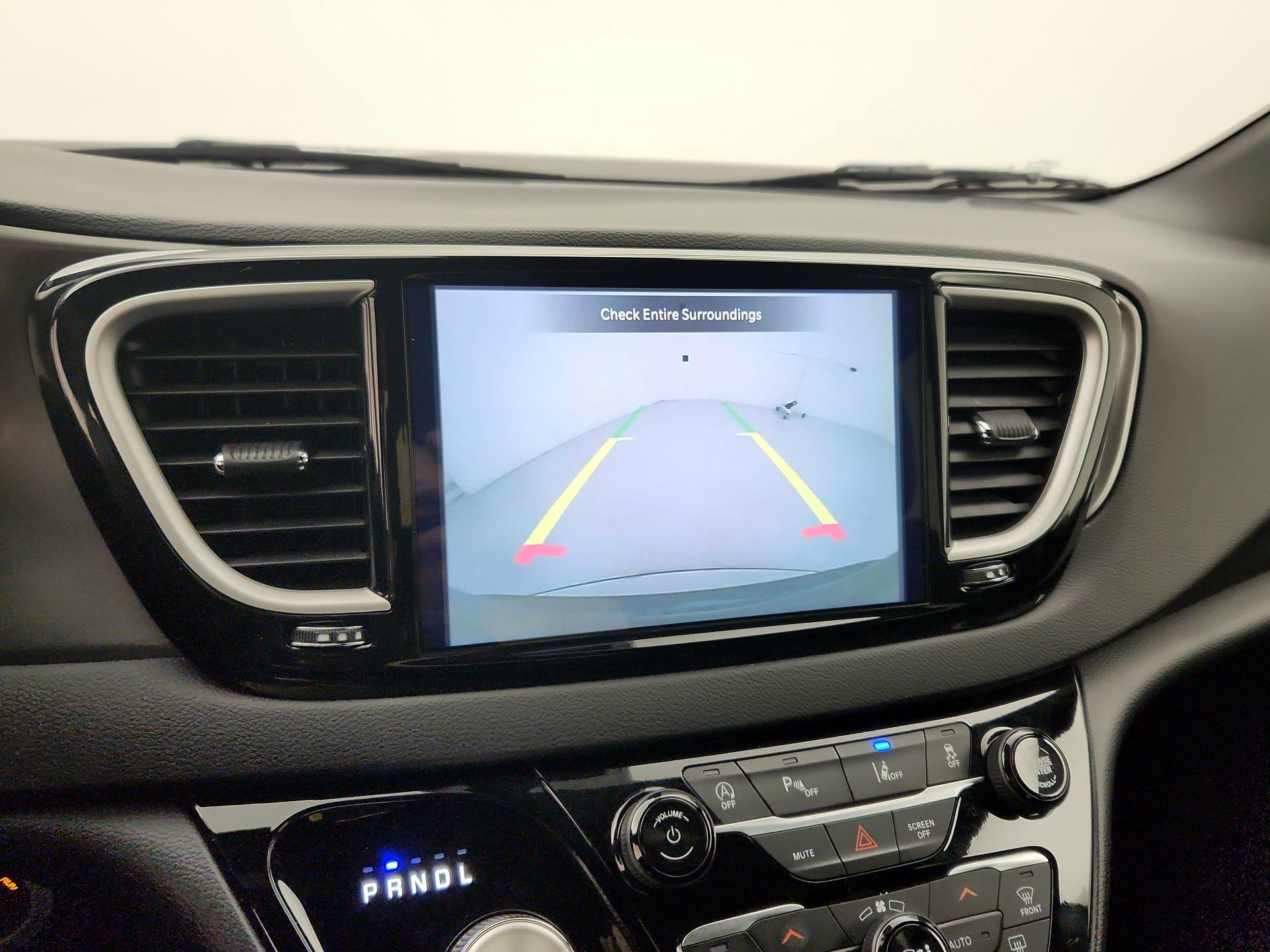 Thumbnail: 2025 Chrysler Pacifica - 14