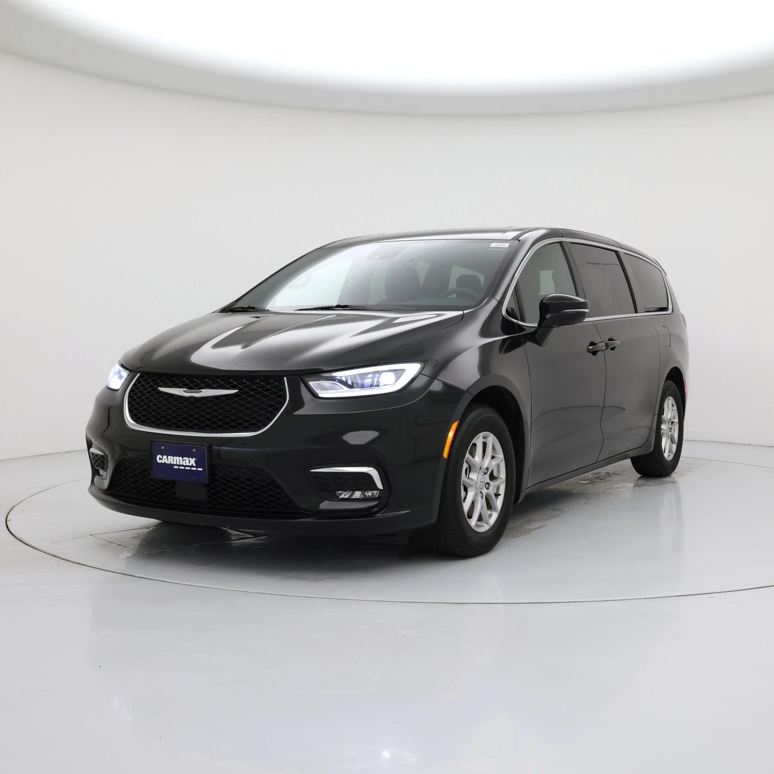 Thumbnail: 2025 Chrysler Pacifica - 4