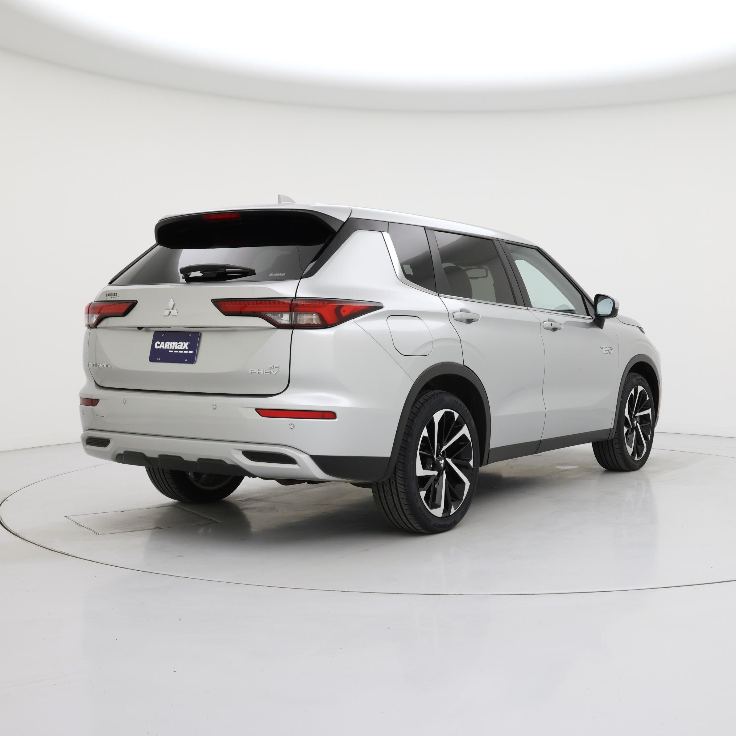Thumbnail: 2024 Mitsubishi Outlander - 8