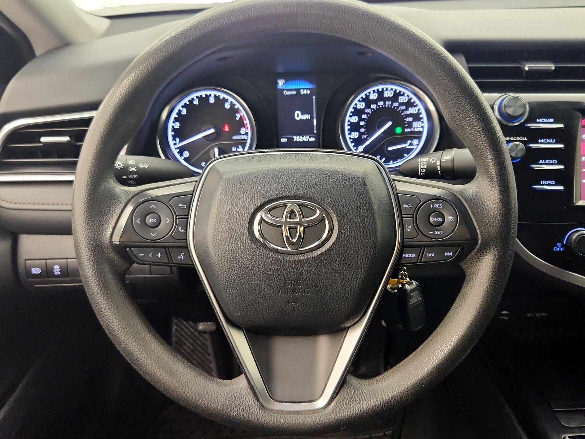 Thumbnail: 2018 Toyota Camry - 10