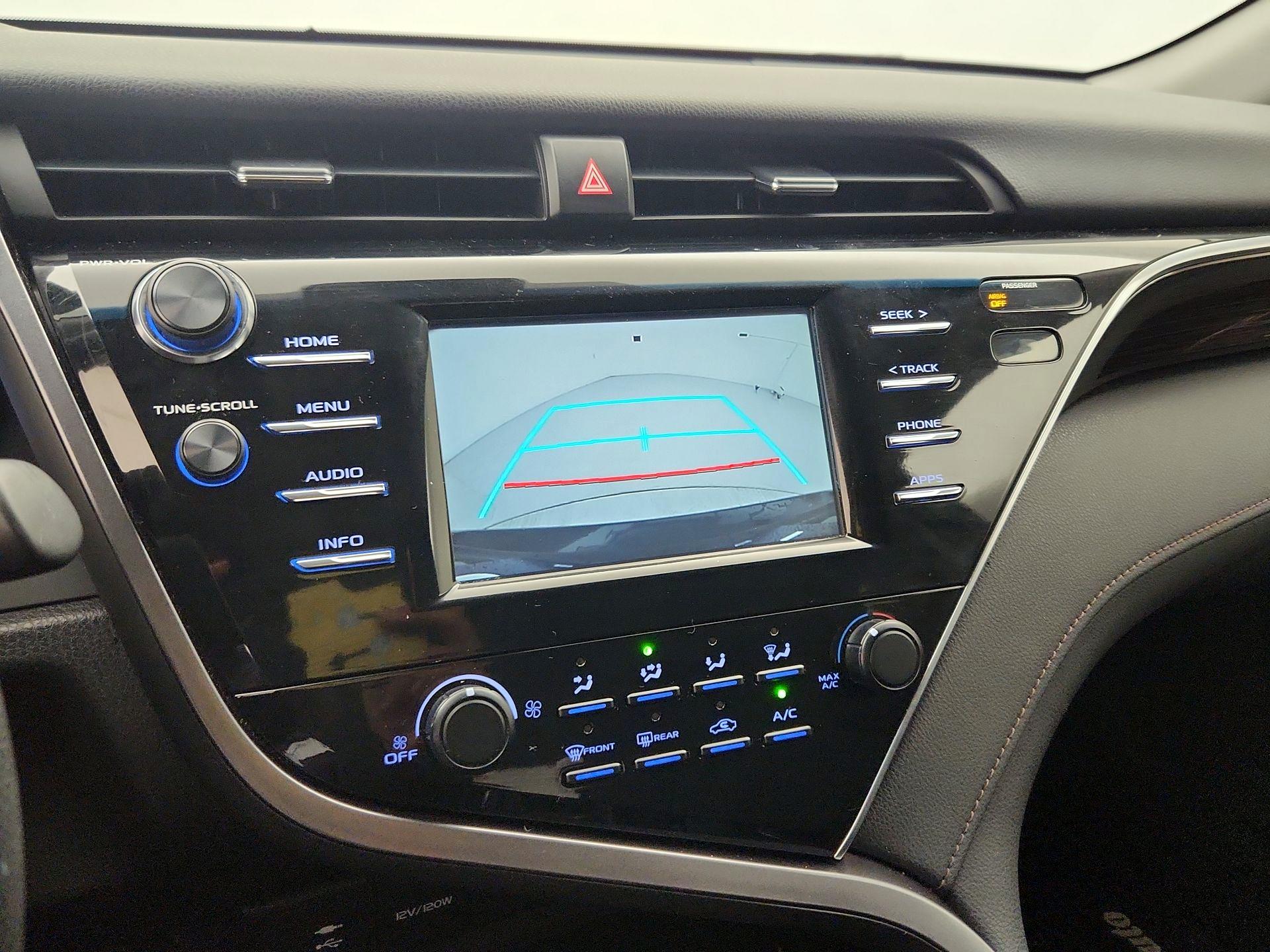 Thumbnail: 2018 Toyota Camry - 14