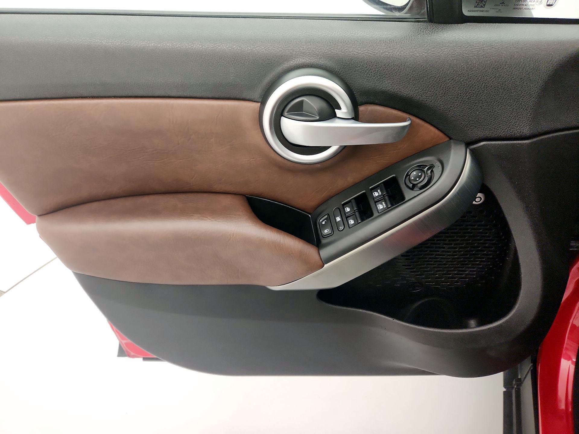 Thumbnail: 2016 Fiat 500X - 12