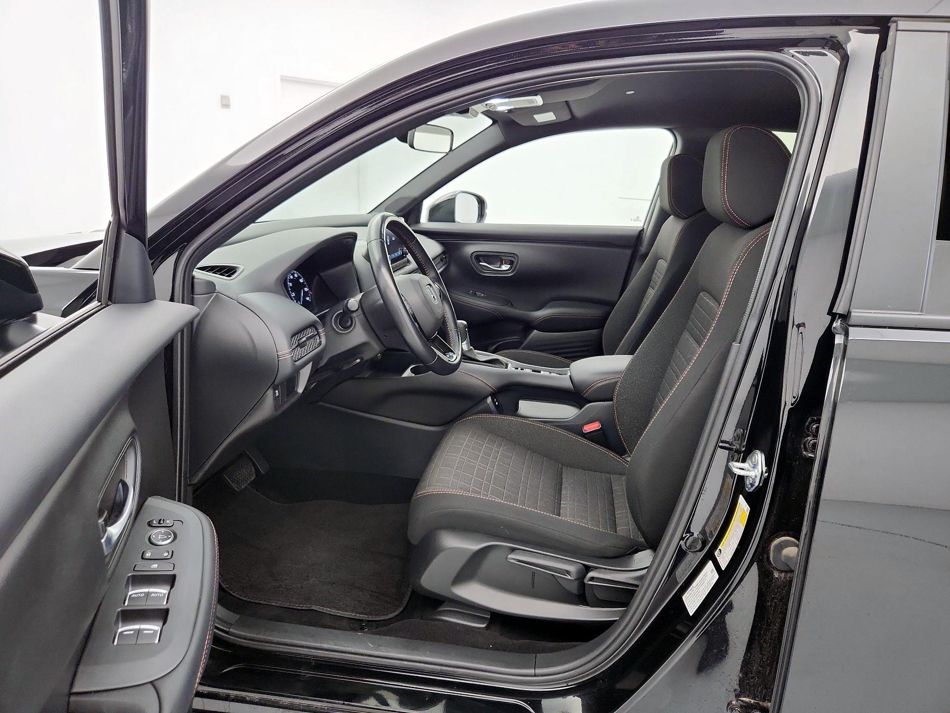 Thumbnail: 2025 Honda HR-V - 11