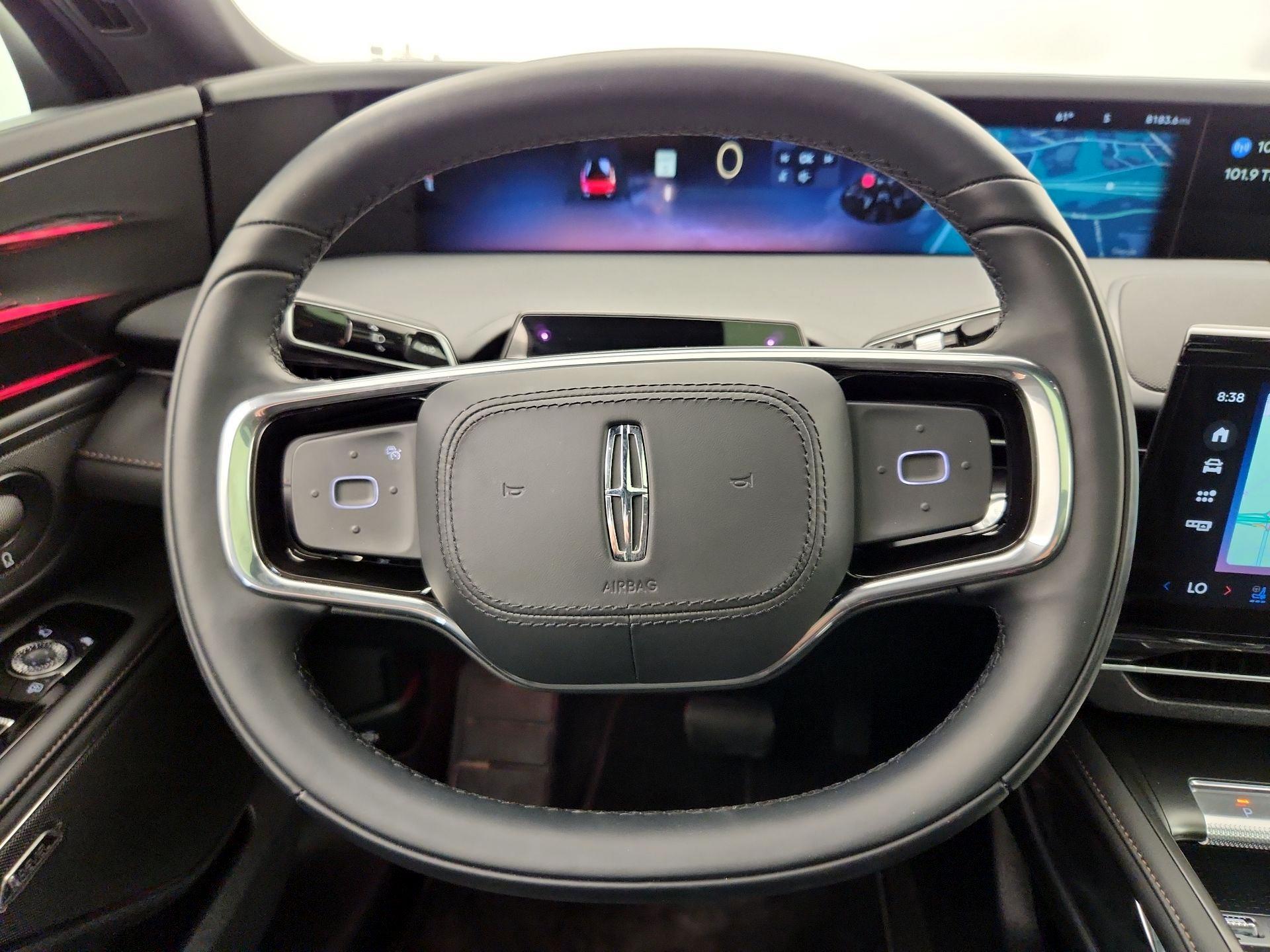Thumbnail: 2025 Lincoln Nautilus - 10