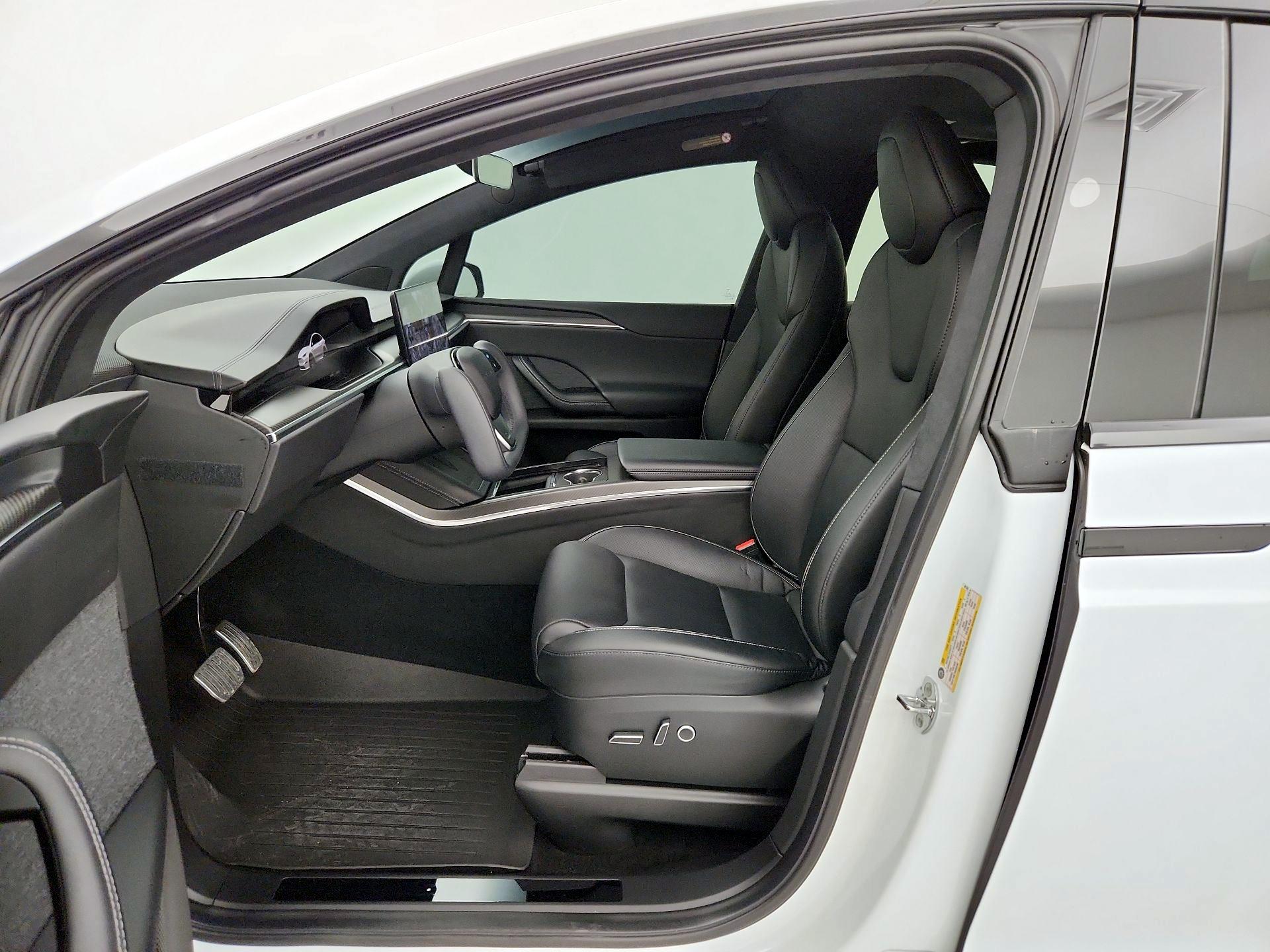 Thumbnail: 2023 Tesla Model X - 11