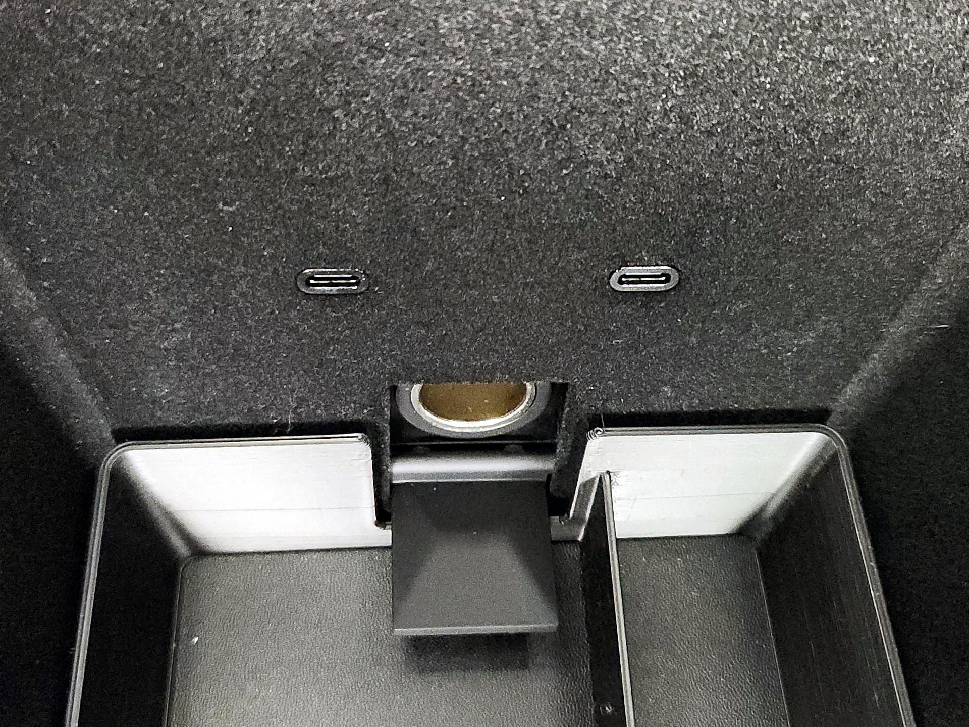 Thumbnail: 2023 Tesla Model X - 18