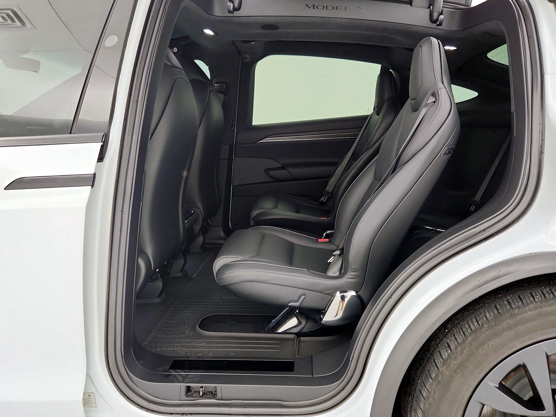 Thumbnail: 2023 Tesla Model X - 20