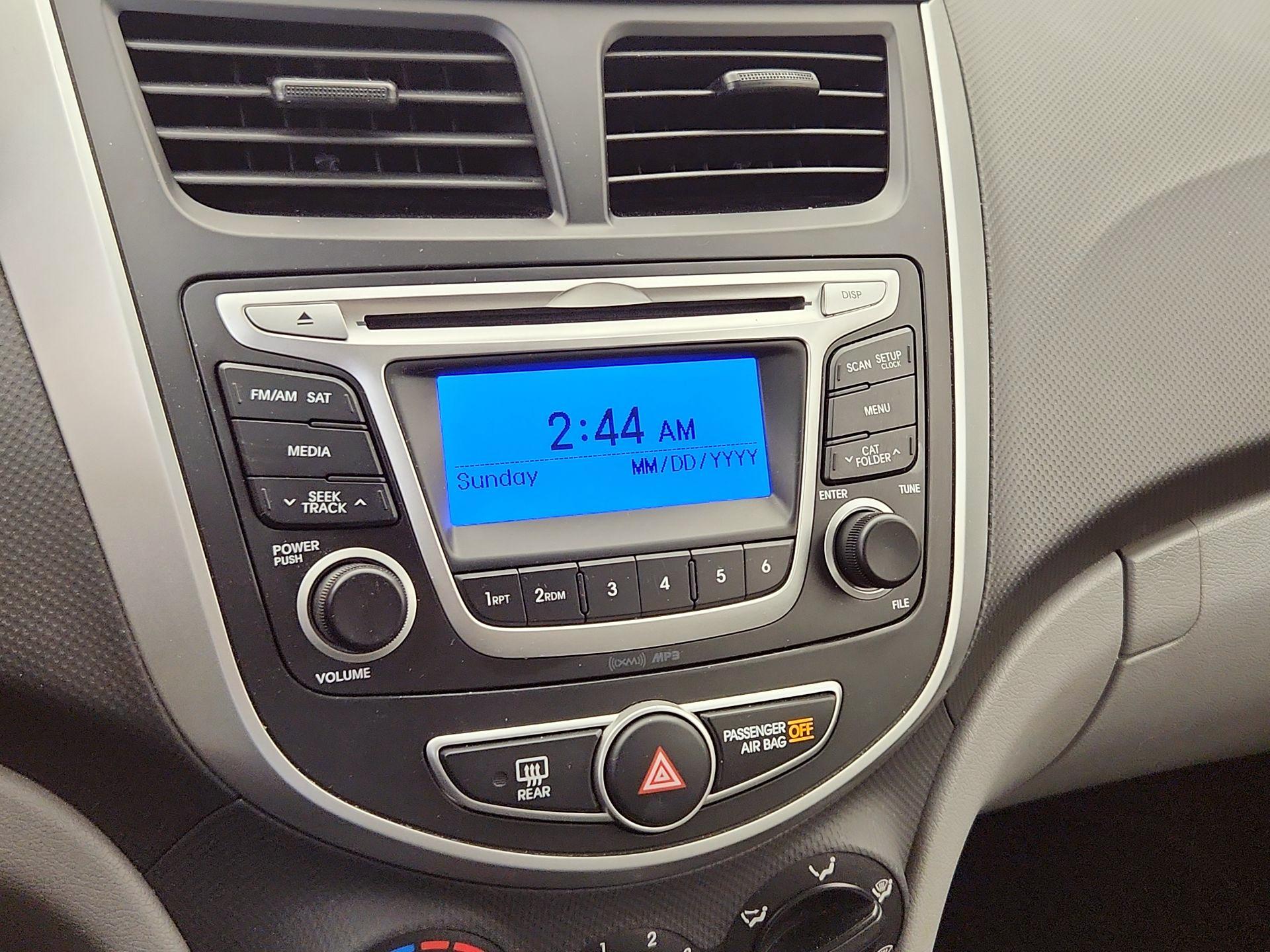 Thumbnail: 2014 Hyundai Accent - 14