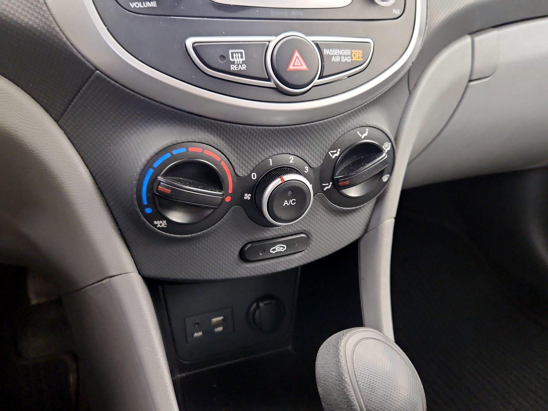 Thumbnail: 2014 Hyundai Accent - 15