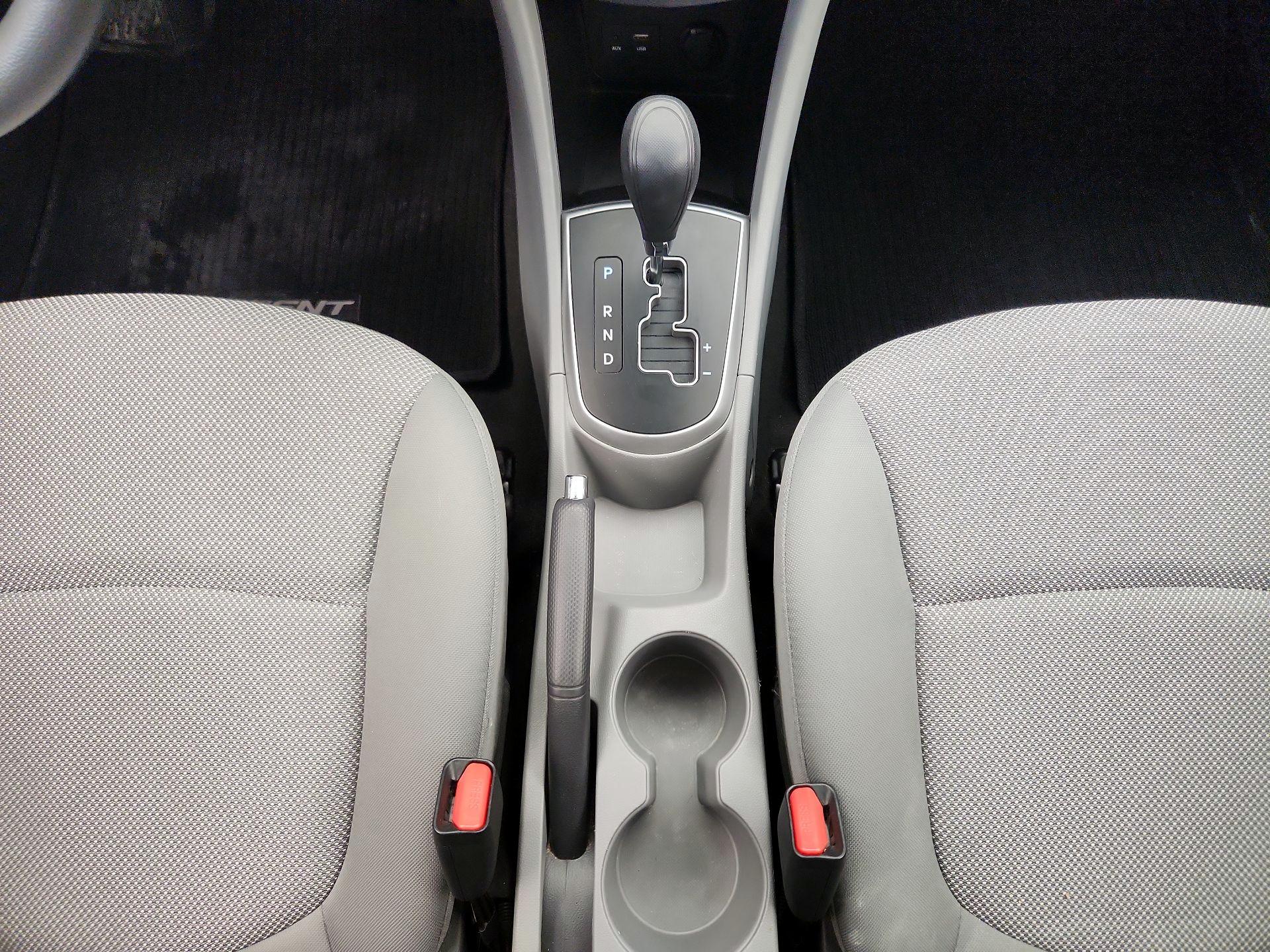 Thumbnail: 2014 Hyundai Accent - 16