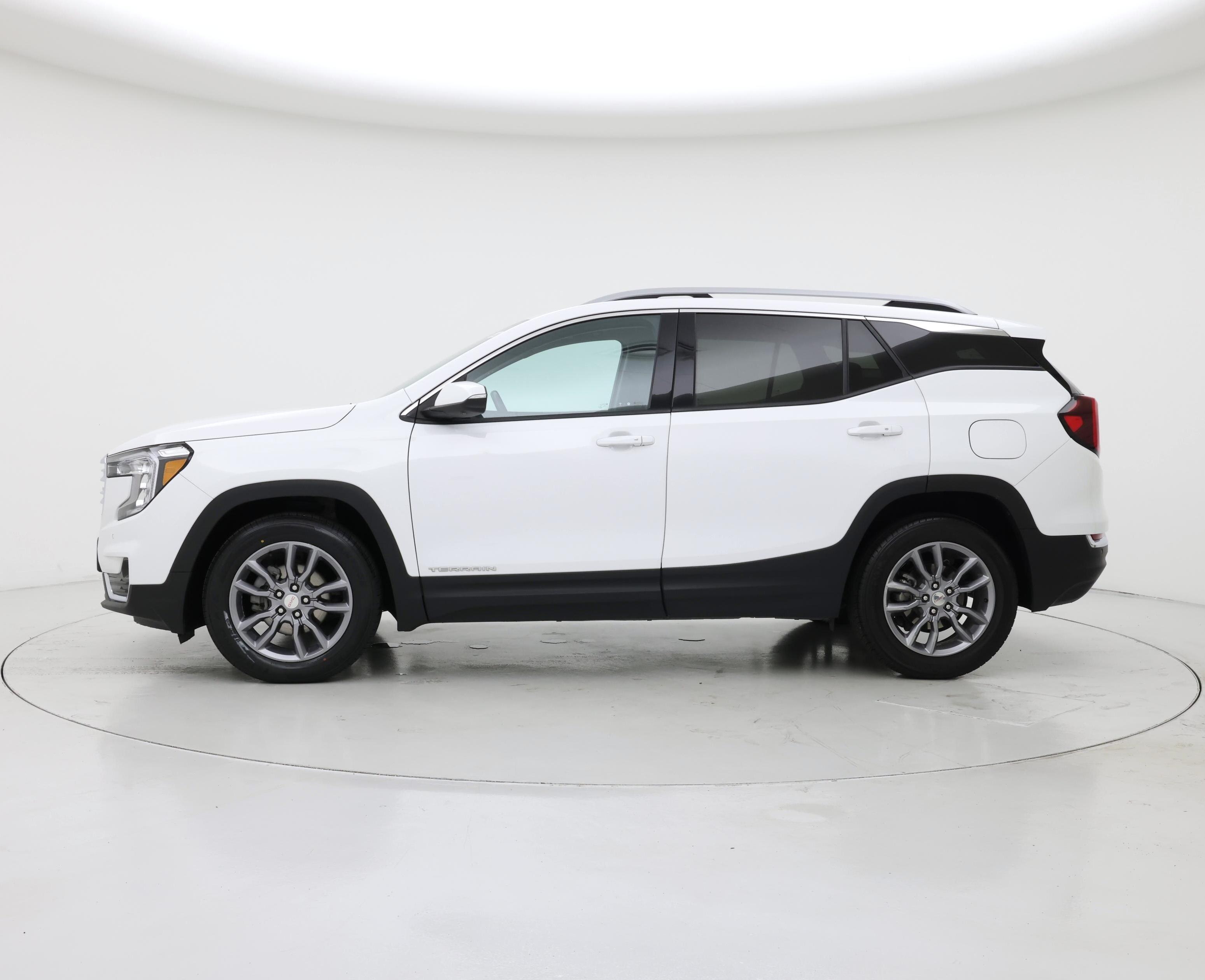 Thumbnail: 2022 GMC Terrain - 3