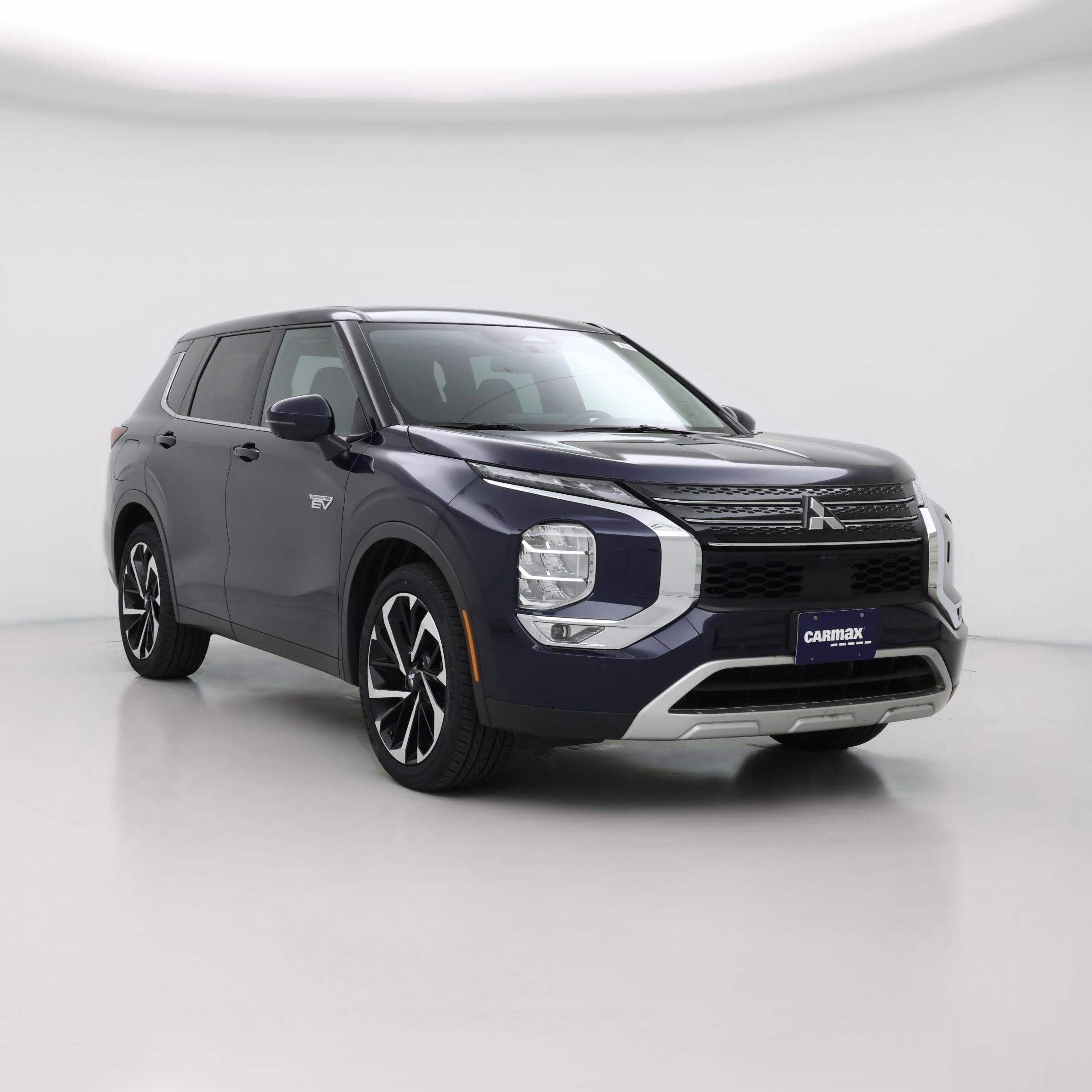 Thumbnail: 2023 Mitsubishi Outlander - 1