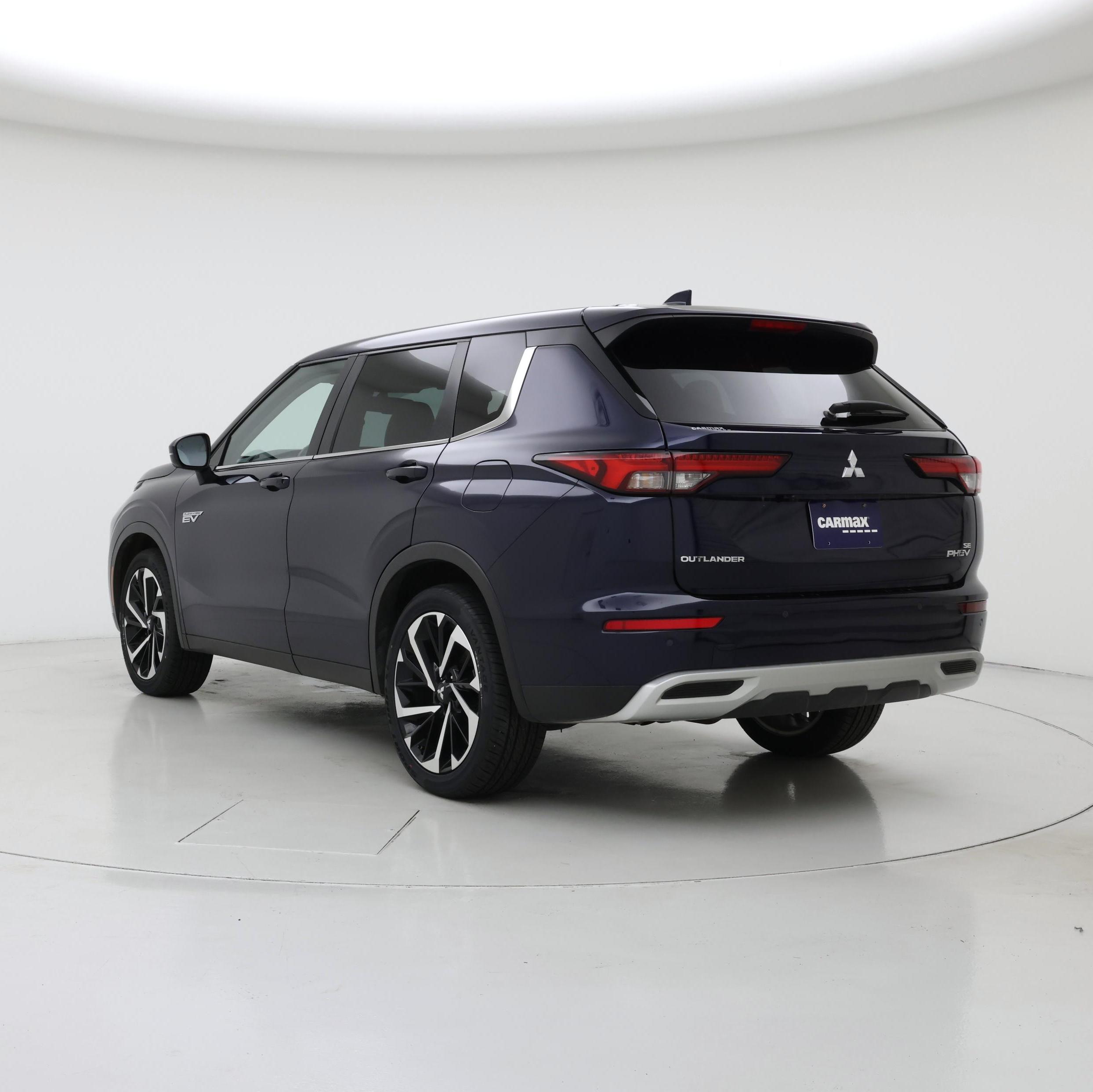 Thumbnail: 2023 Mitsubishi Outlander - 2