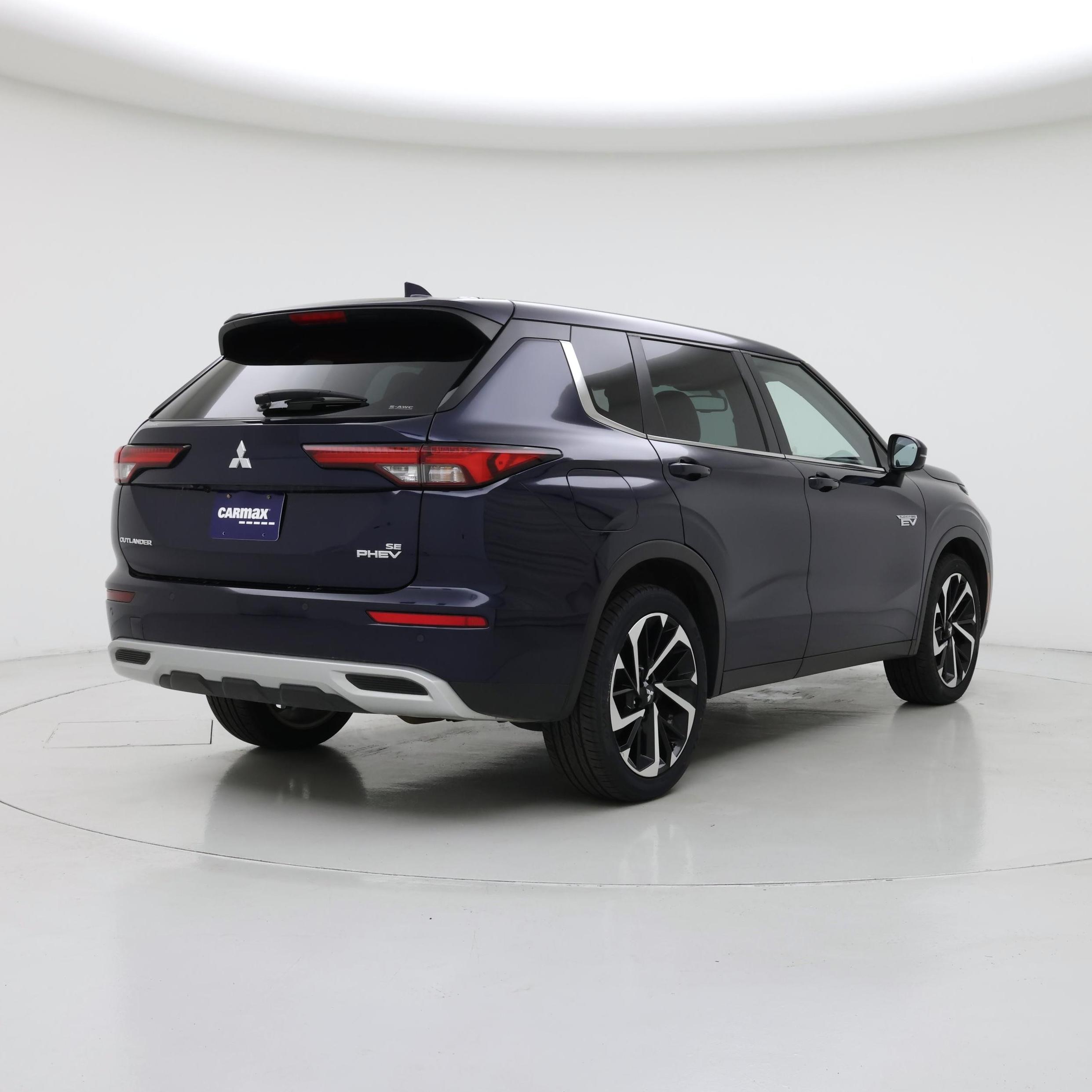 Thumbnail: 2023 Mitsubishi Outlander - 8