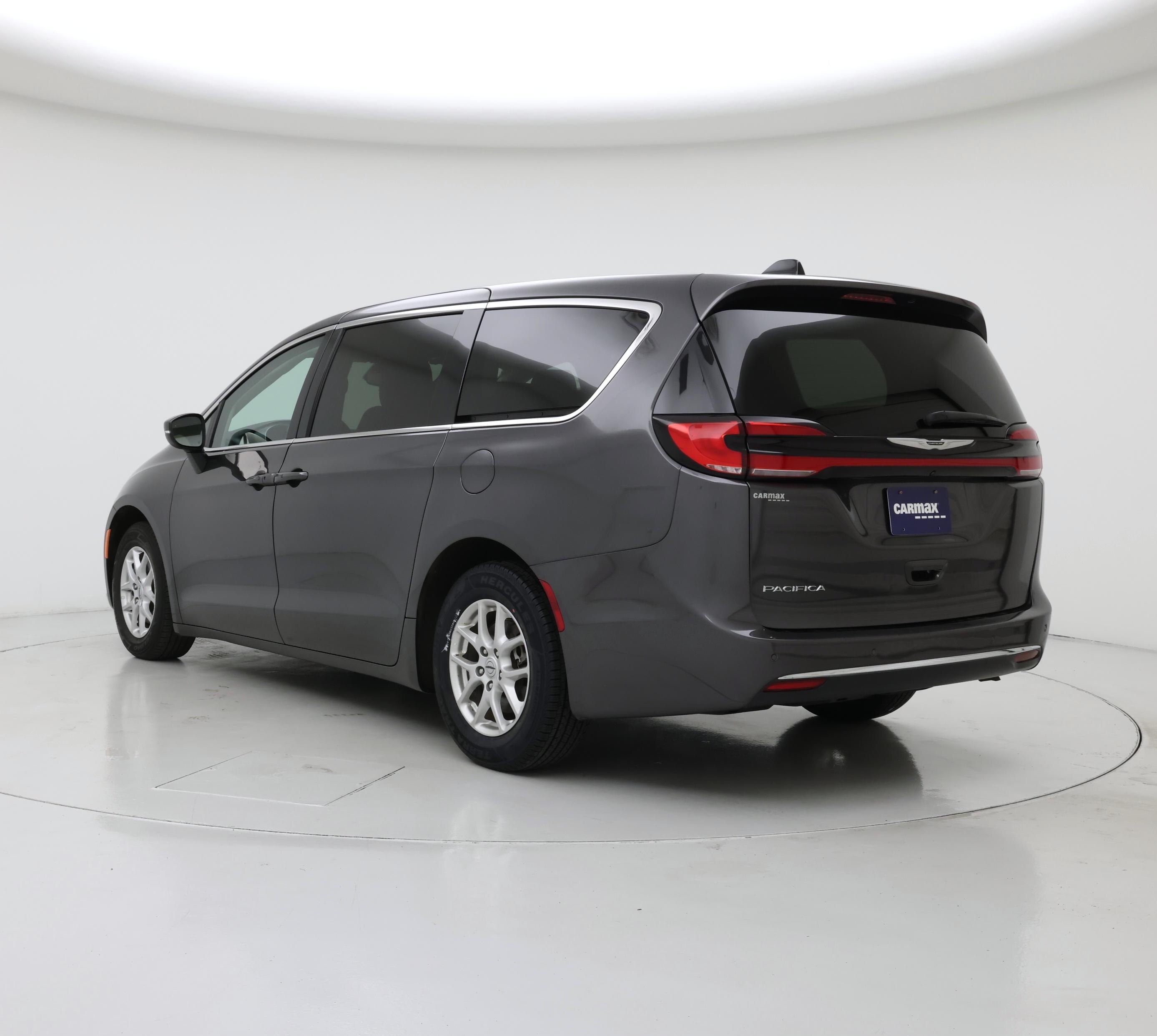 Thumbnail: 2023 Chrysler Pacifica - 2