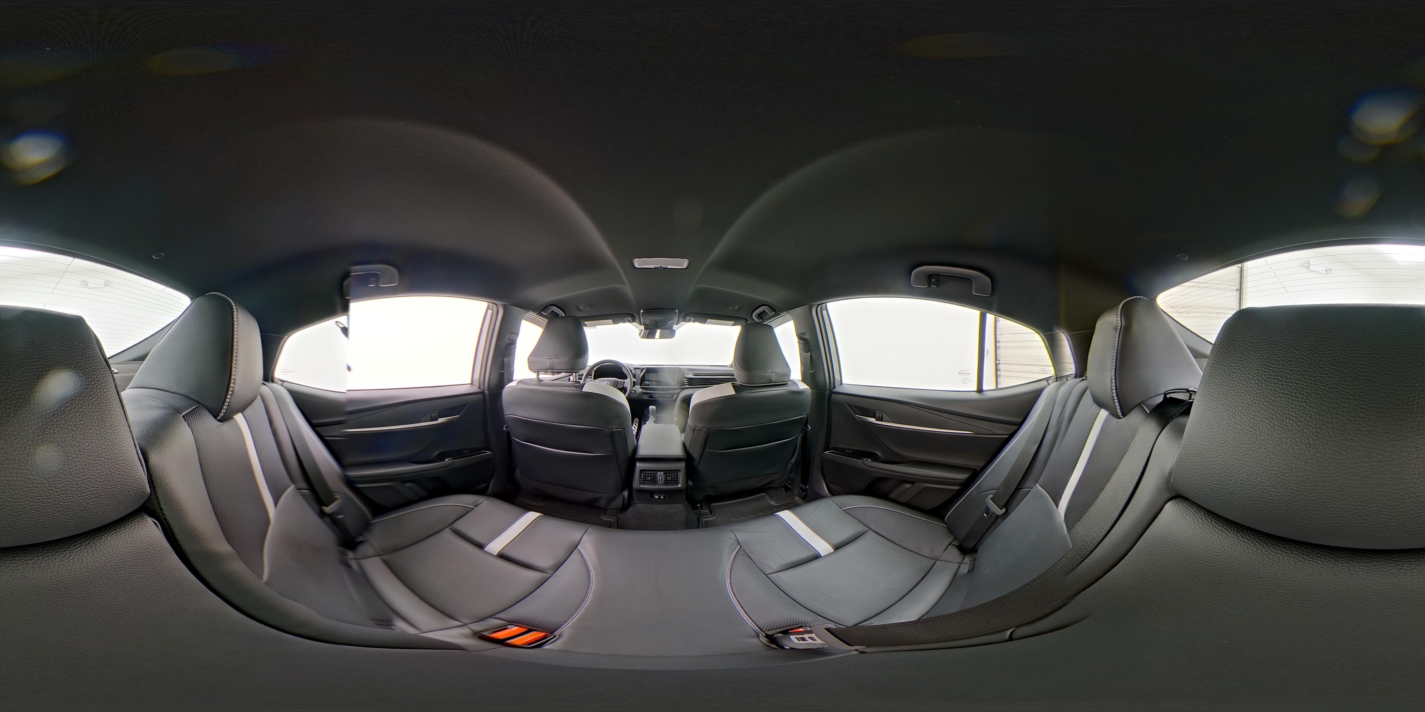 2025 Toyota Camry SE - Photo 25