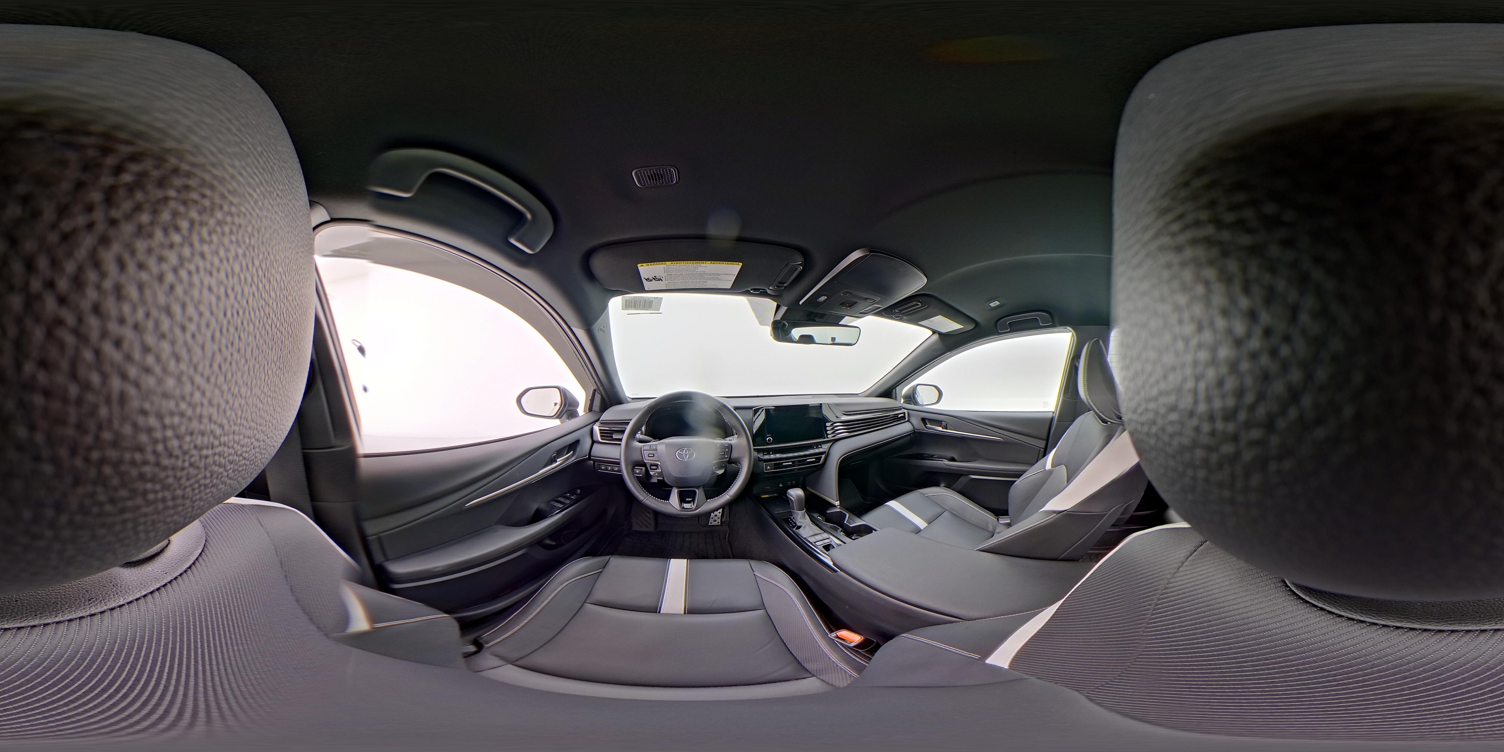 2025 Toyota Camry SE - Photo 26
