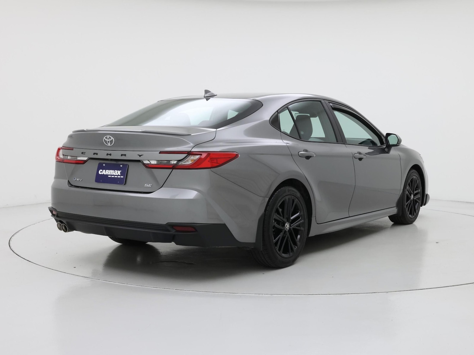 2025 Toyota Camry SE - Photo 9