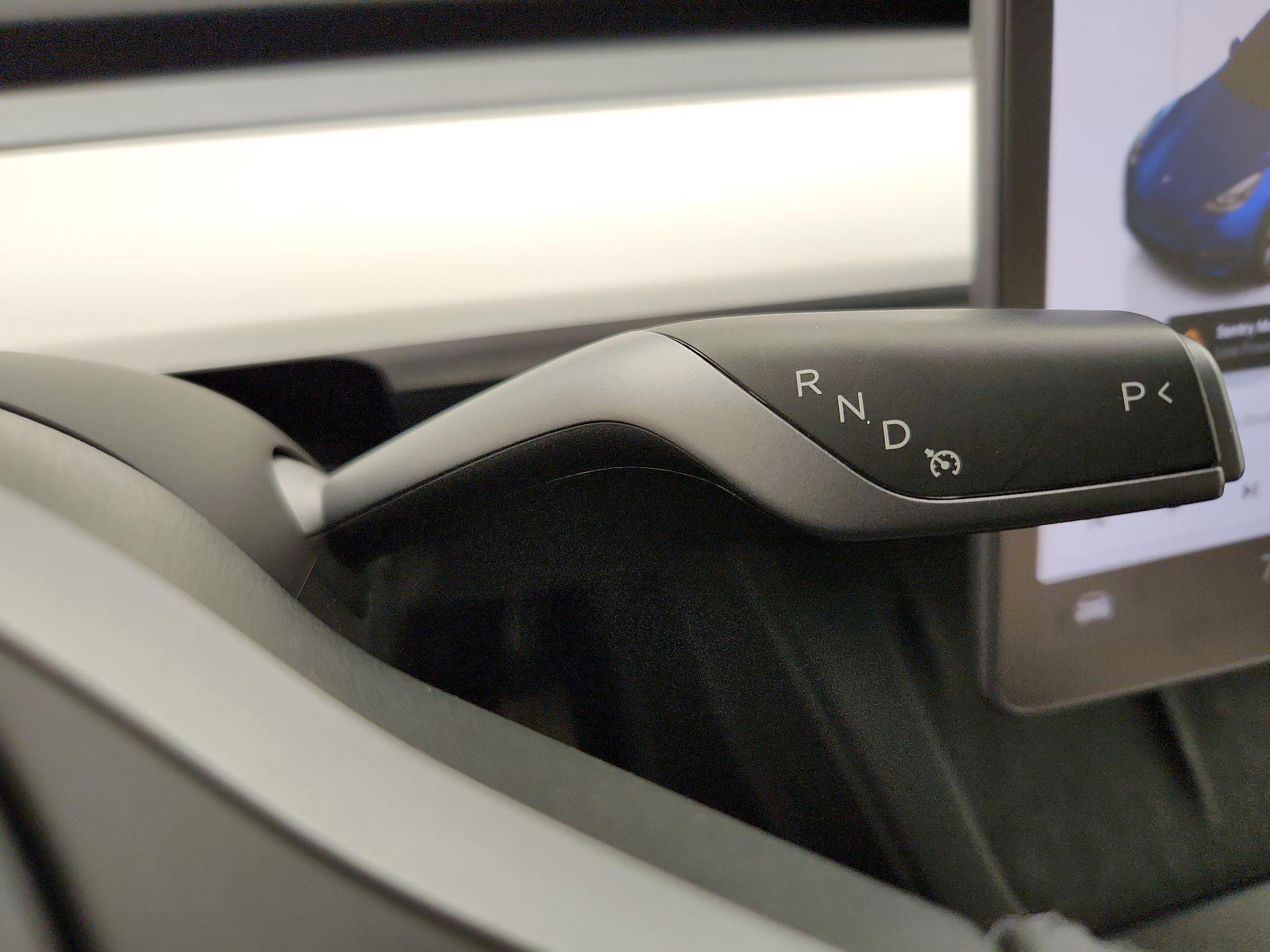 Thumbnail: 2022 Tesla Model Y - 17