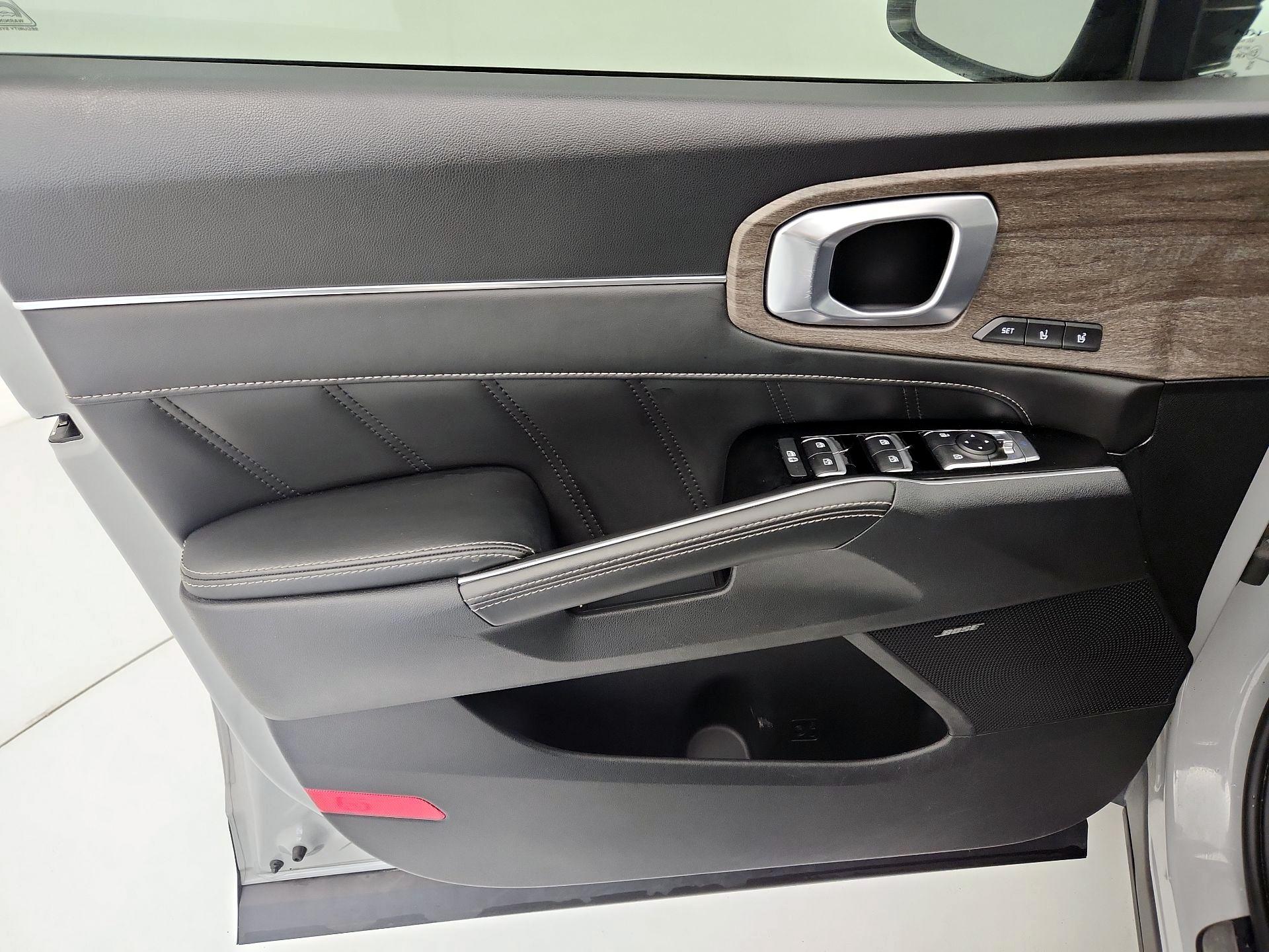 Thumbnail: 2022 Kia Sorento - 12