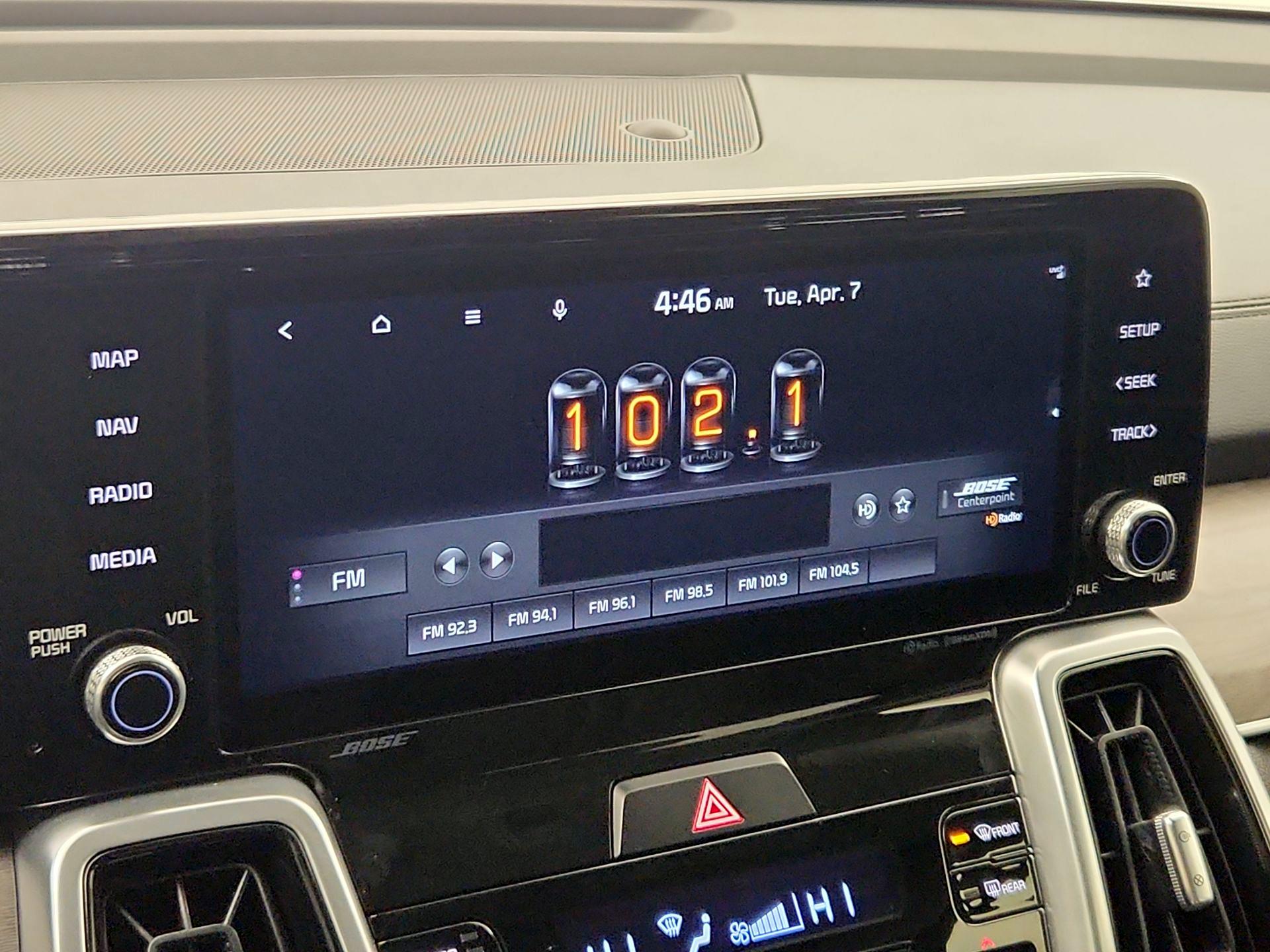 Thumbnail: 2022 Kia Sorento - 16