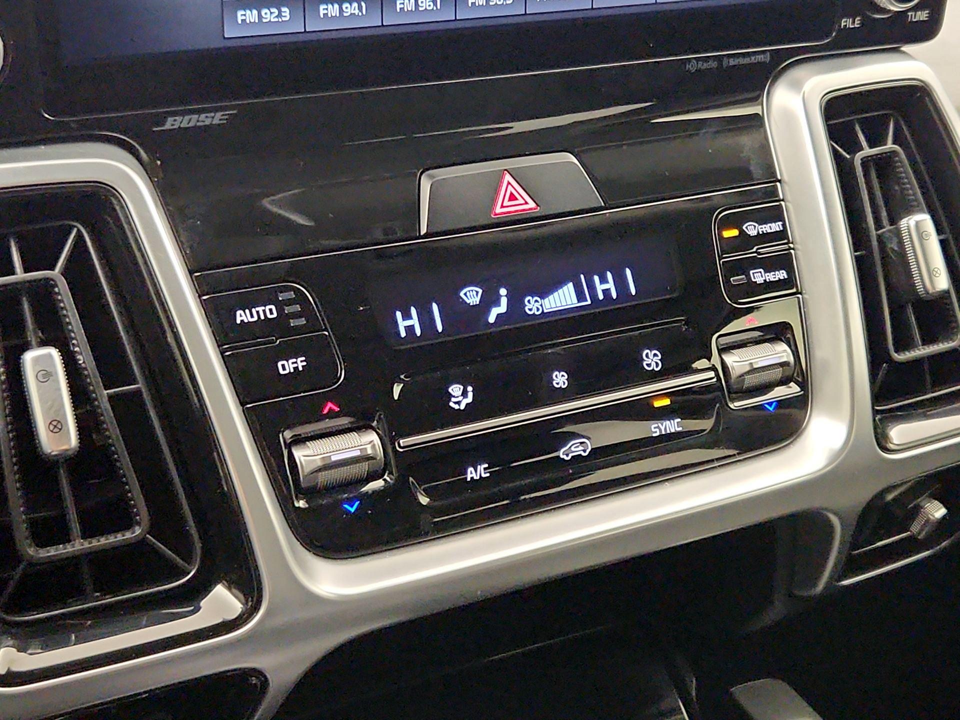 Thumbnail: 2022 Kia Sorento - 17