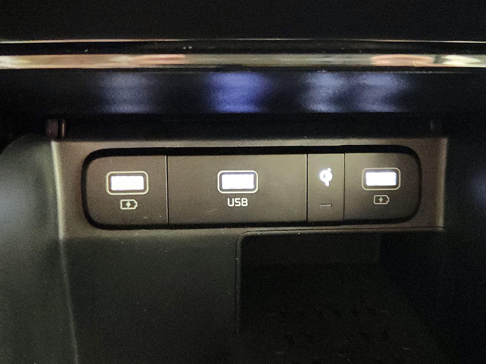 Thumbnail: 2022 Kia Sorento - 19