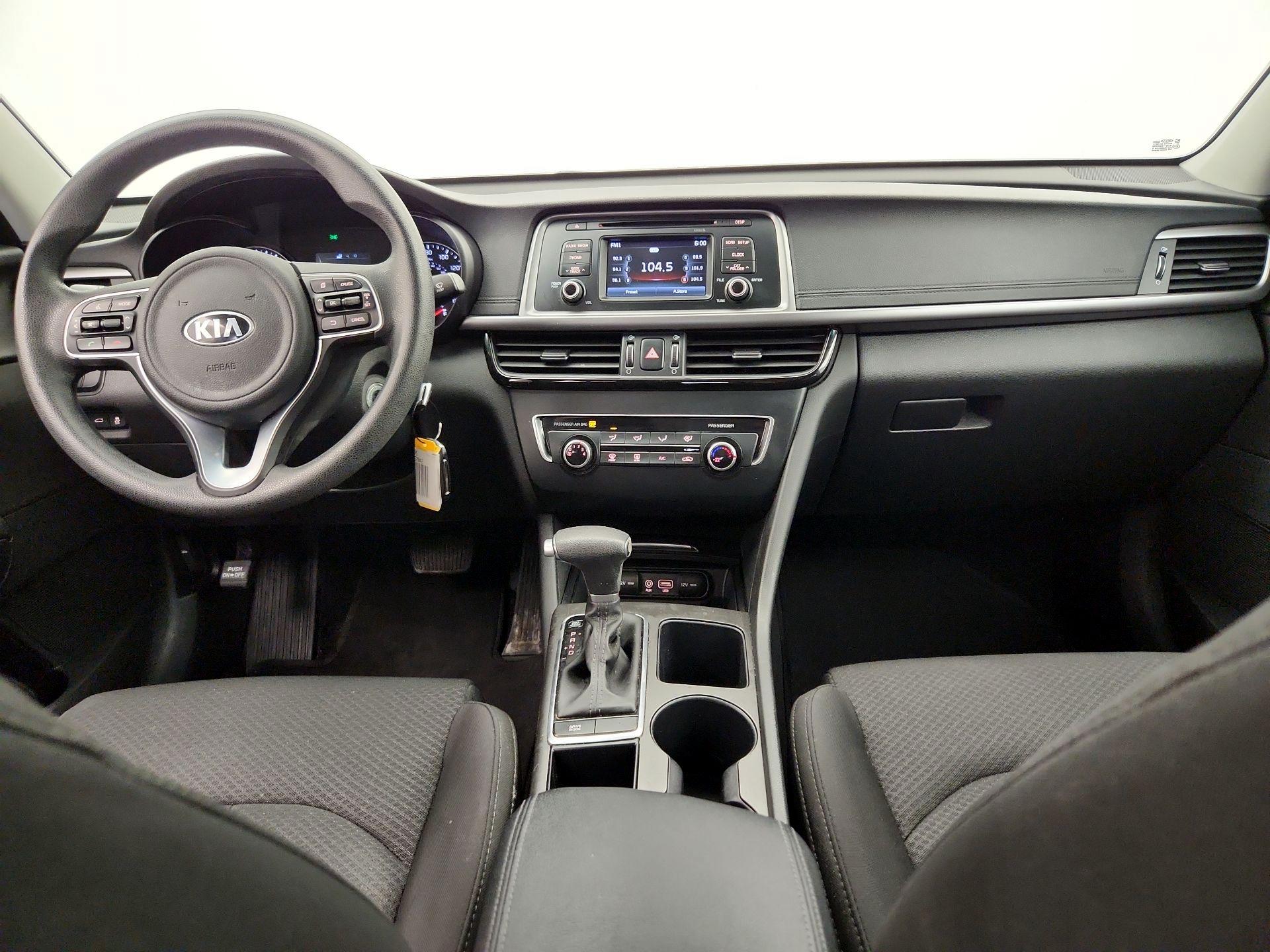 Thumbnail: 2017 Kia Optima - 9