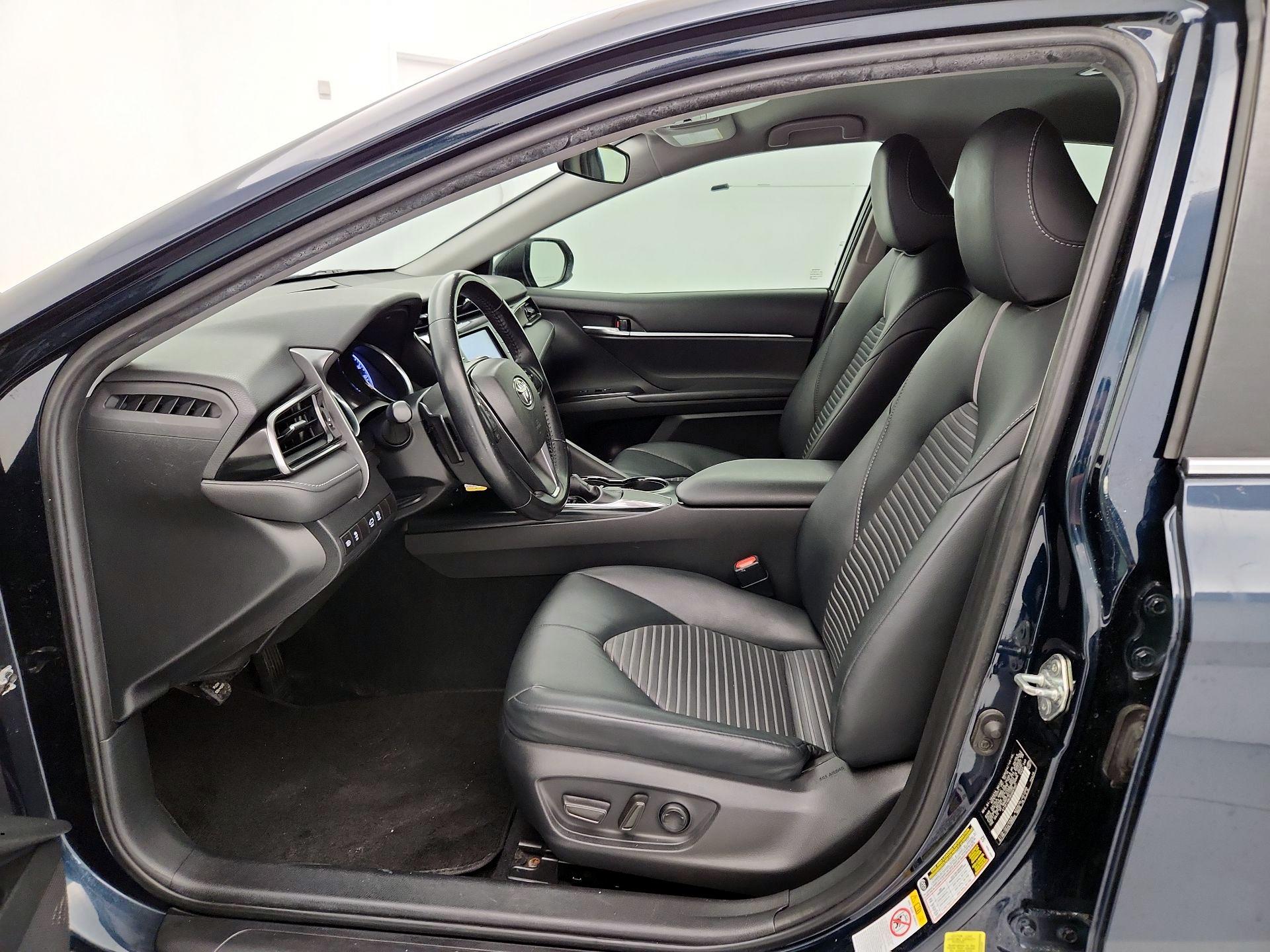 Thumbnail: 2019 Toyota Camry - 11