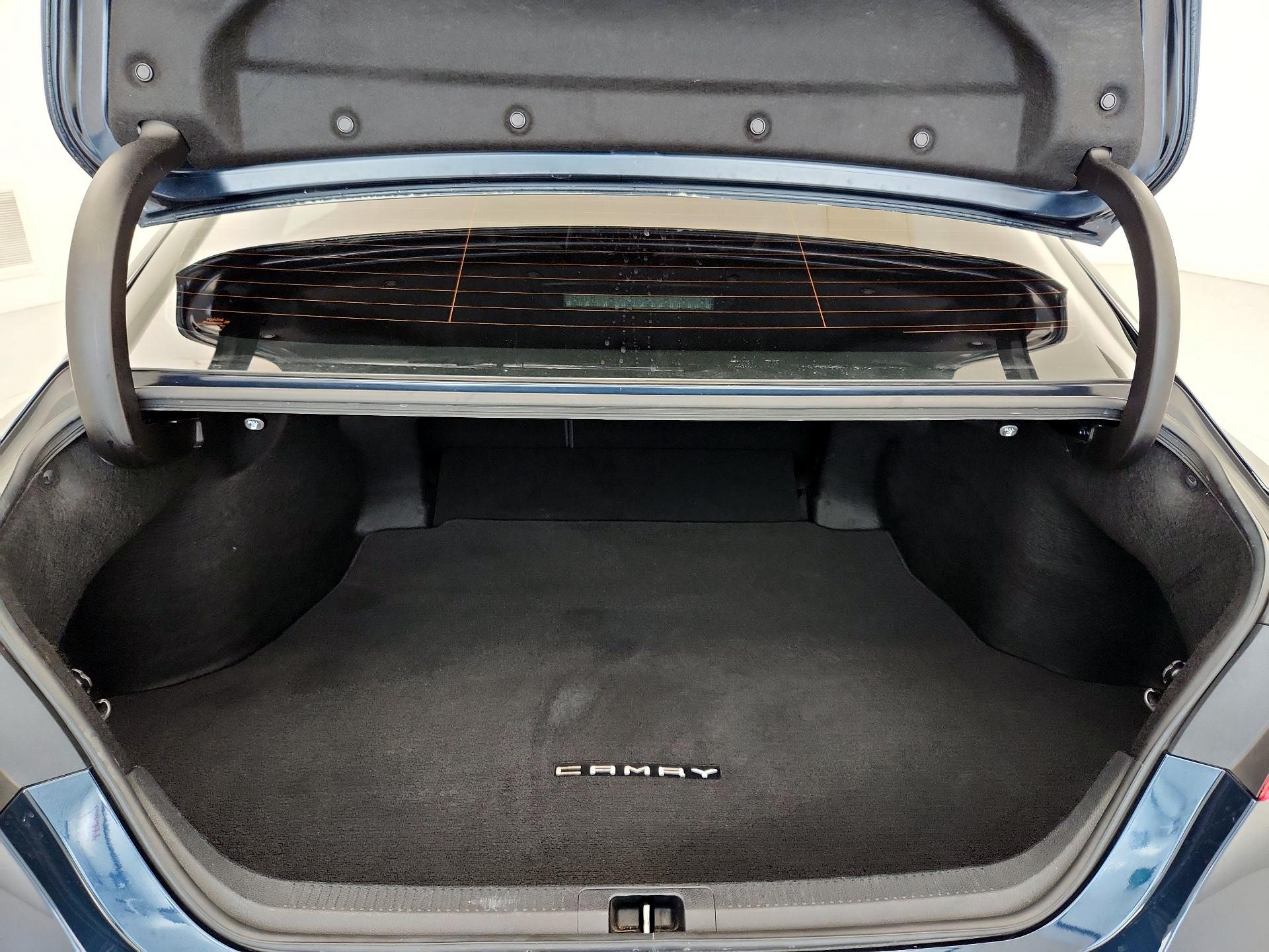 Thumbnail: 2019 Toyota Camry - 20