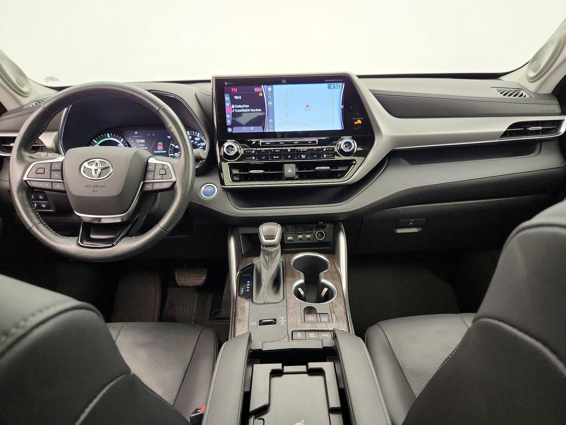 Thumbnail: 2021 Toyota Highlander - 9