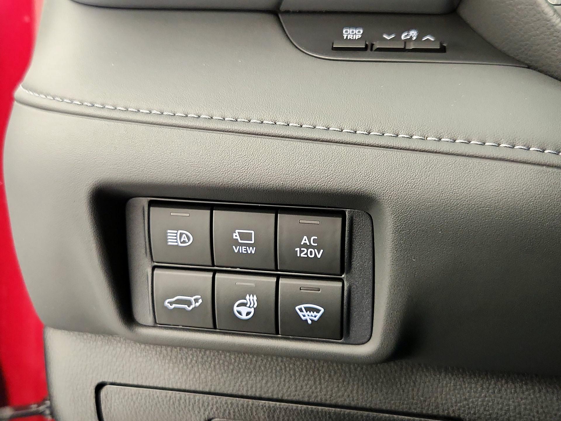 Thumbnail: 2021 Toyota Highlander - 13