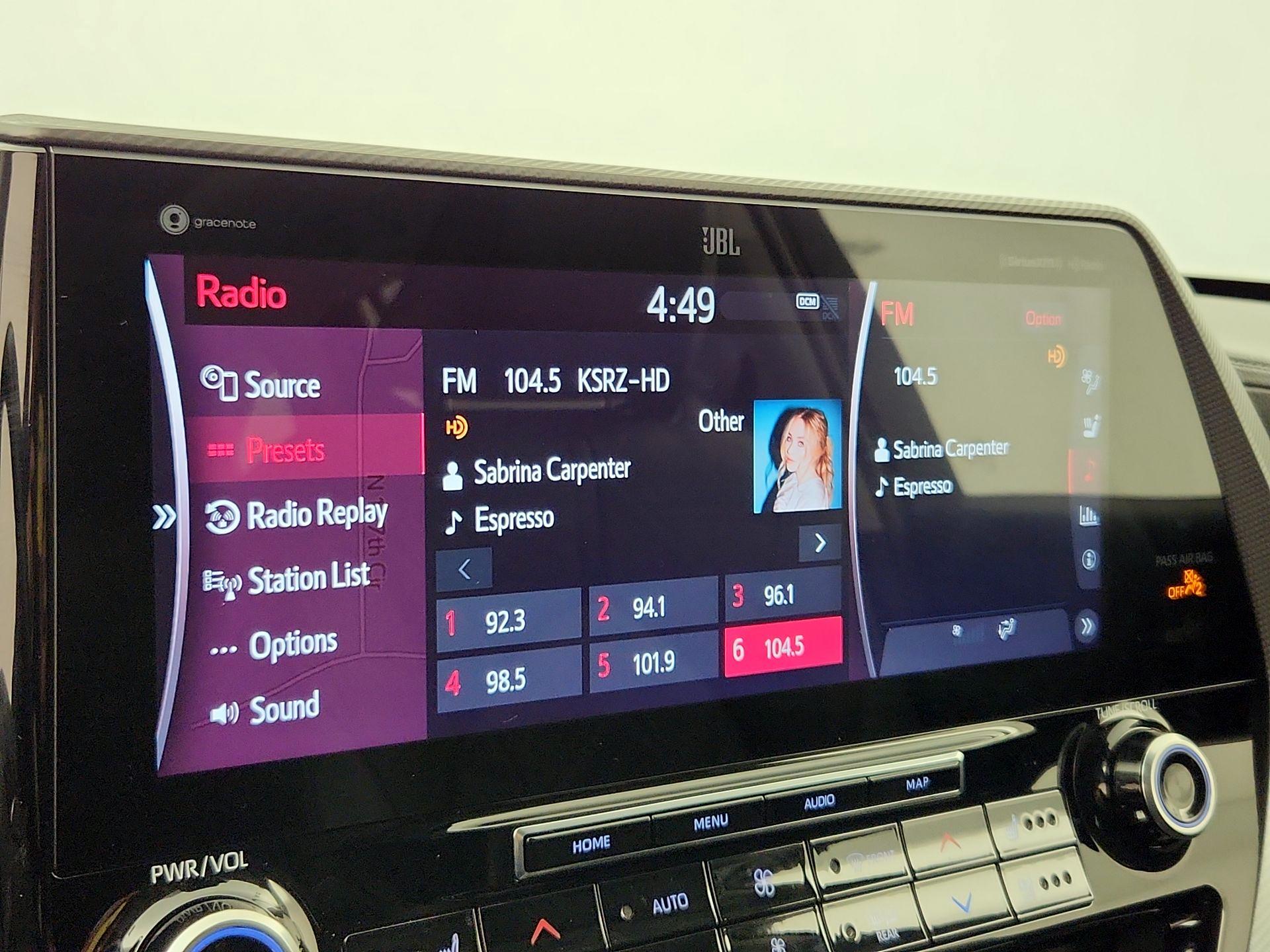 Thumbnail: 2021 Toyota Highlander - 16