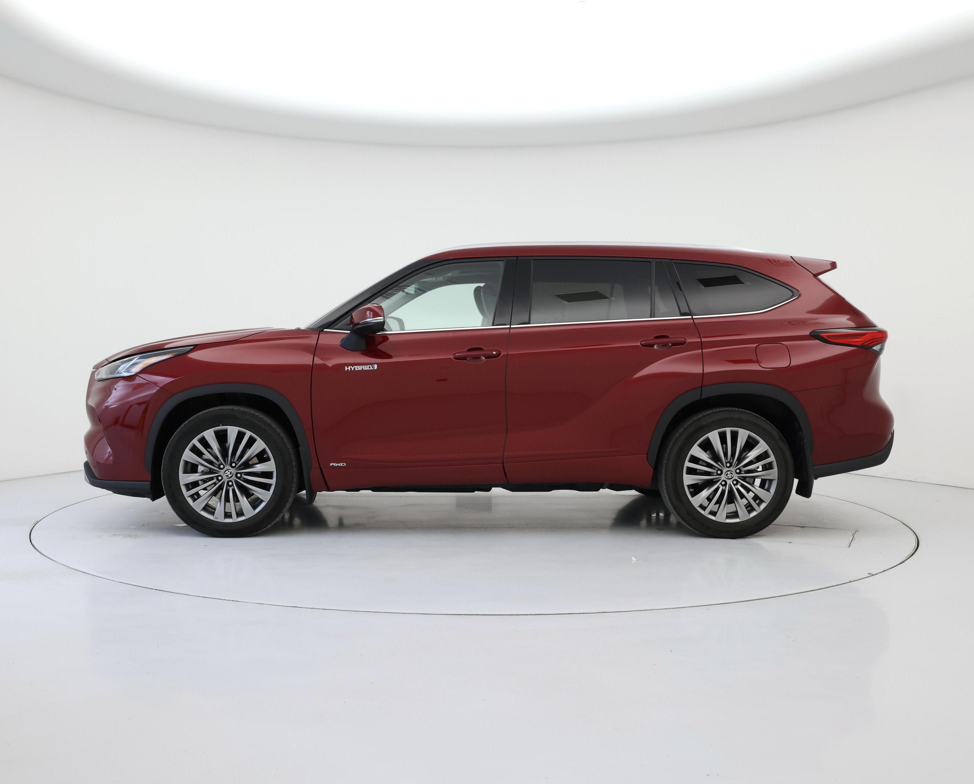 Thumbnail: 2021 Toyota Highlander - 3