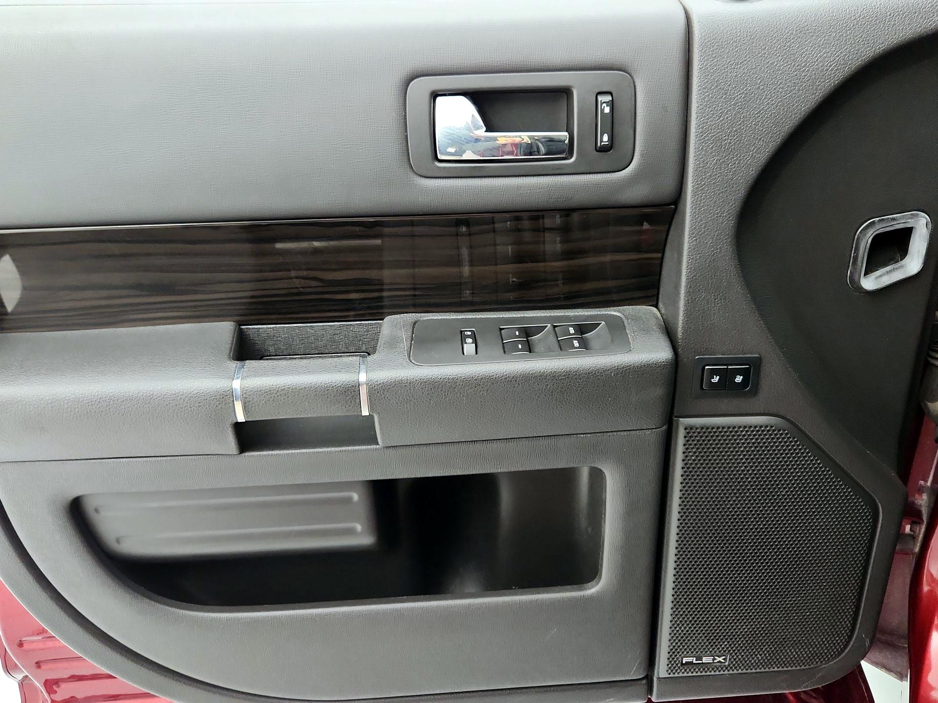 Thumbnail: 2016 Ford Flex - 12