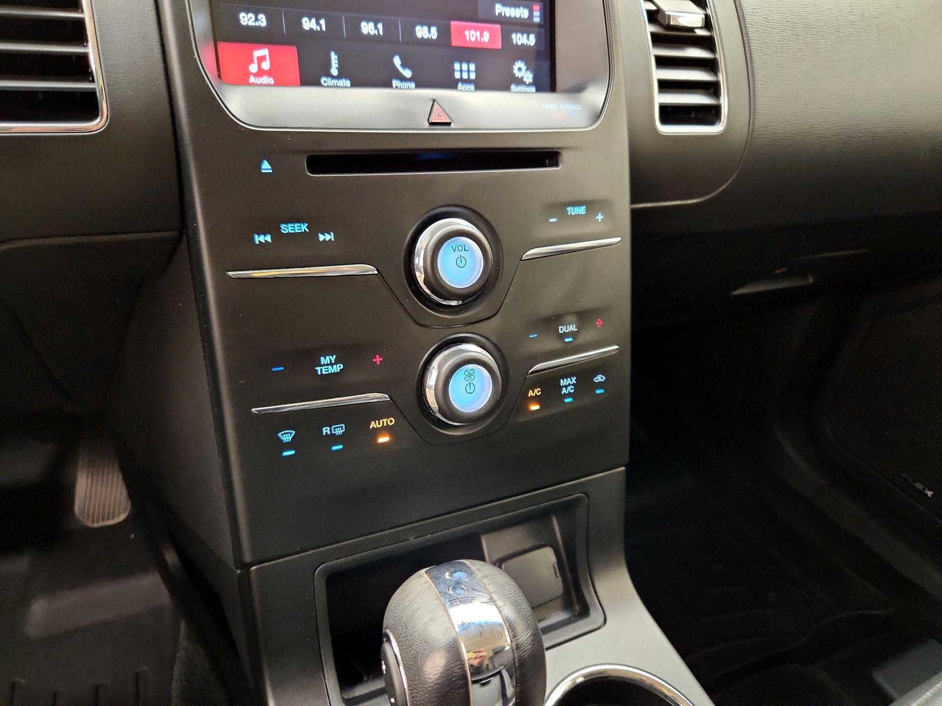 Thumbnail: 2016 Ford Flex - 16