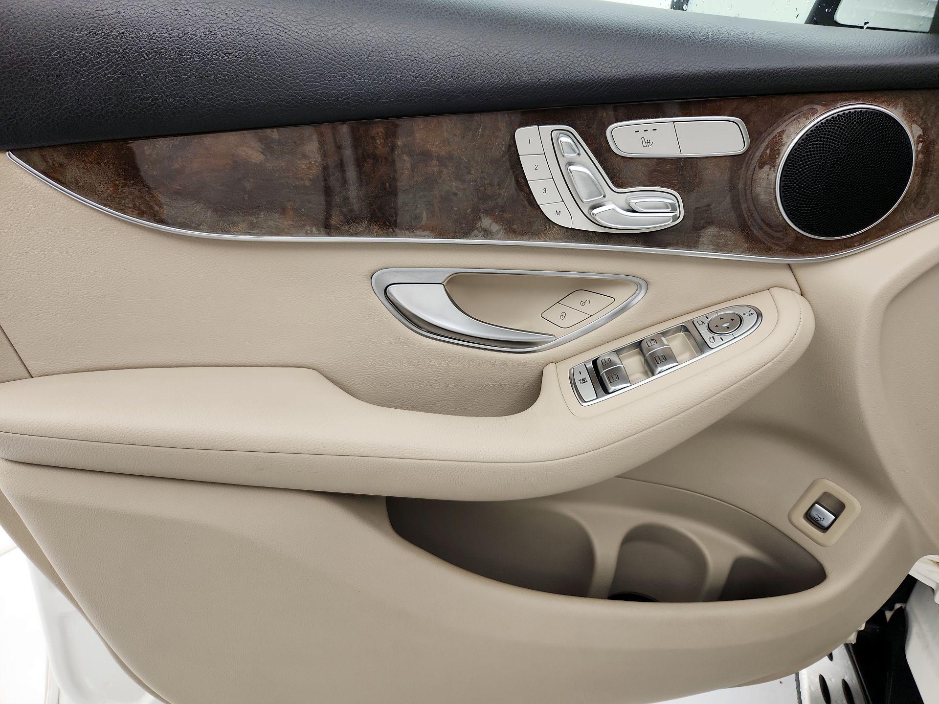 Thumbnail: 2018 Mercedes-Benz GLC - 12