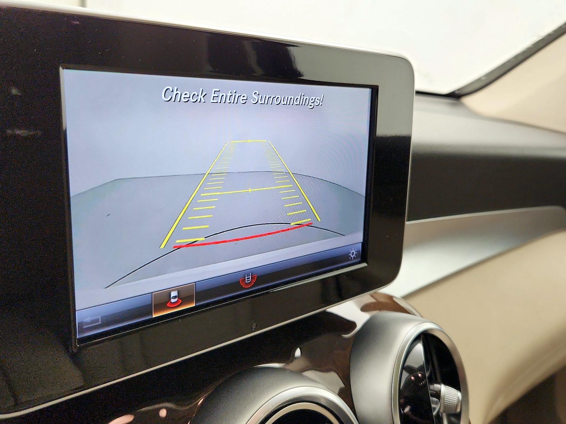 Thumbnail: 2018 Mercedes-Benz GLC - 14